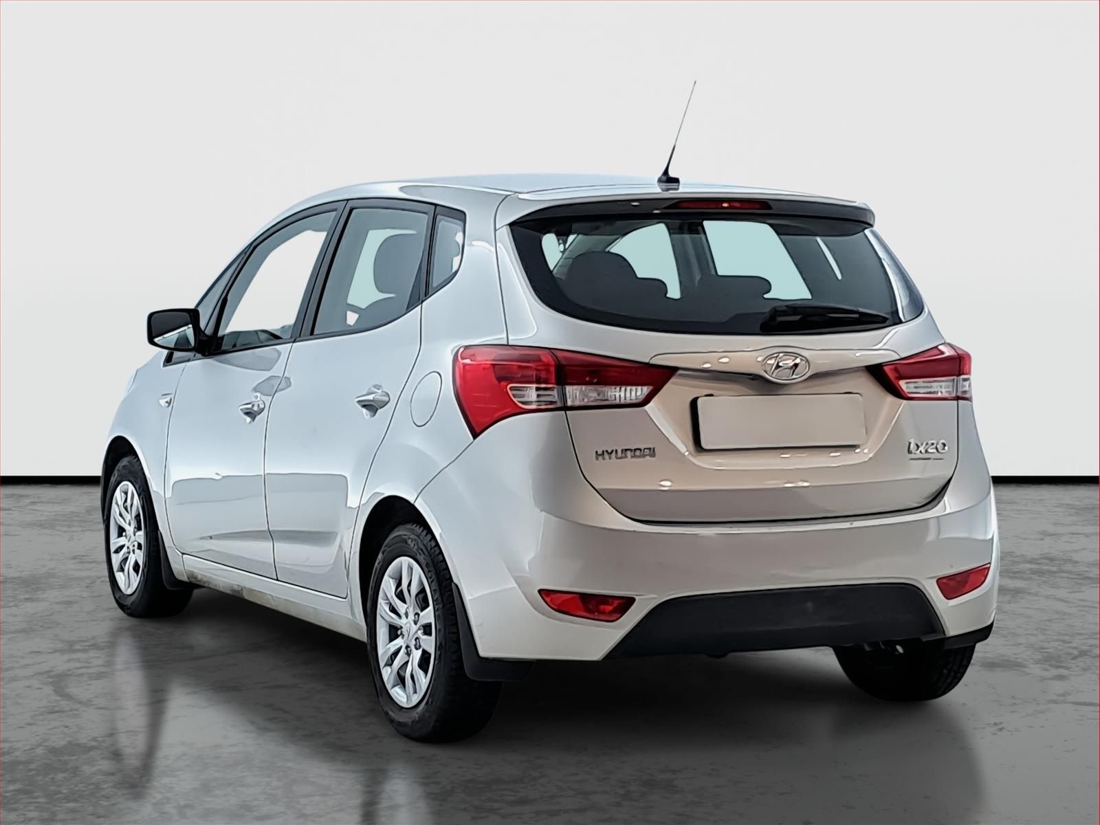 Hyundai ix20, 1.4 CVVT, ČR,1.maj - fotka 4