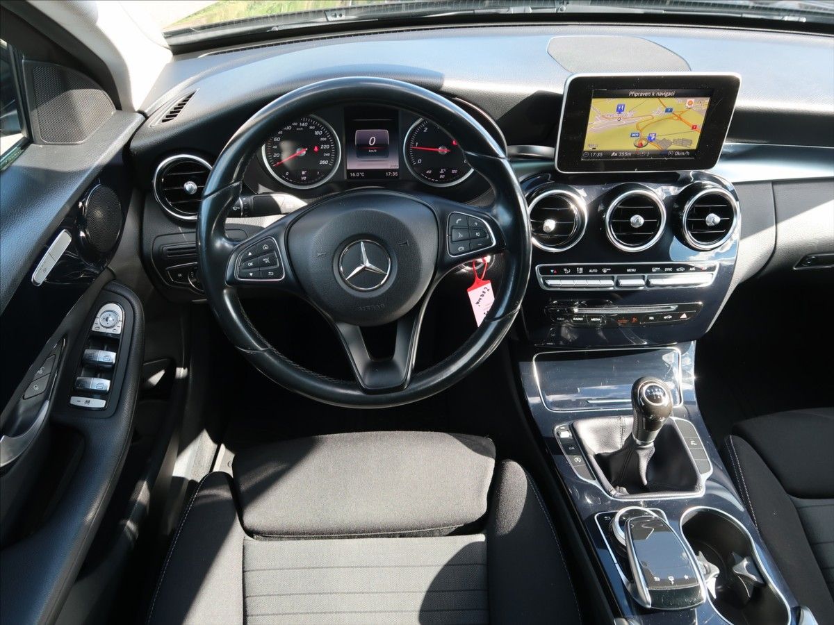 Mercedes-Benz Třídy C, 1,6 180d BlueTEC - fotka 5