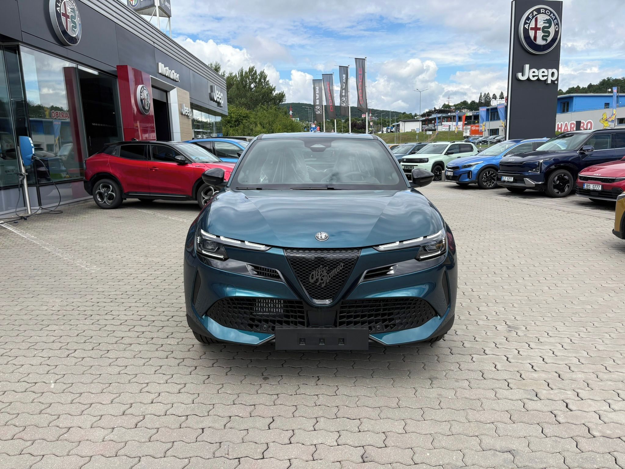 Alfa Romeo Junior, Ibrida 1.2 Turbo Hybrid 145k e - fotka 2
