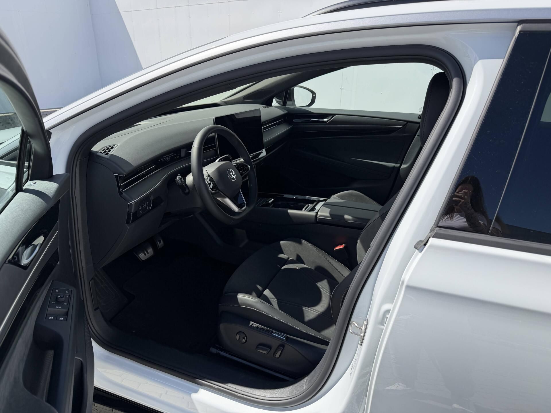 Volkswagen ID.7 Tourer, Pro People 77kWh - fotka 5