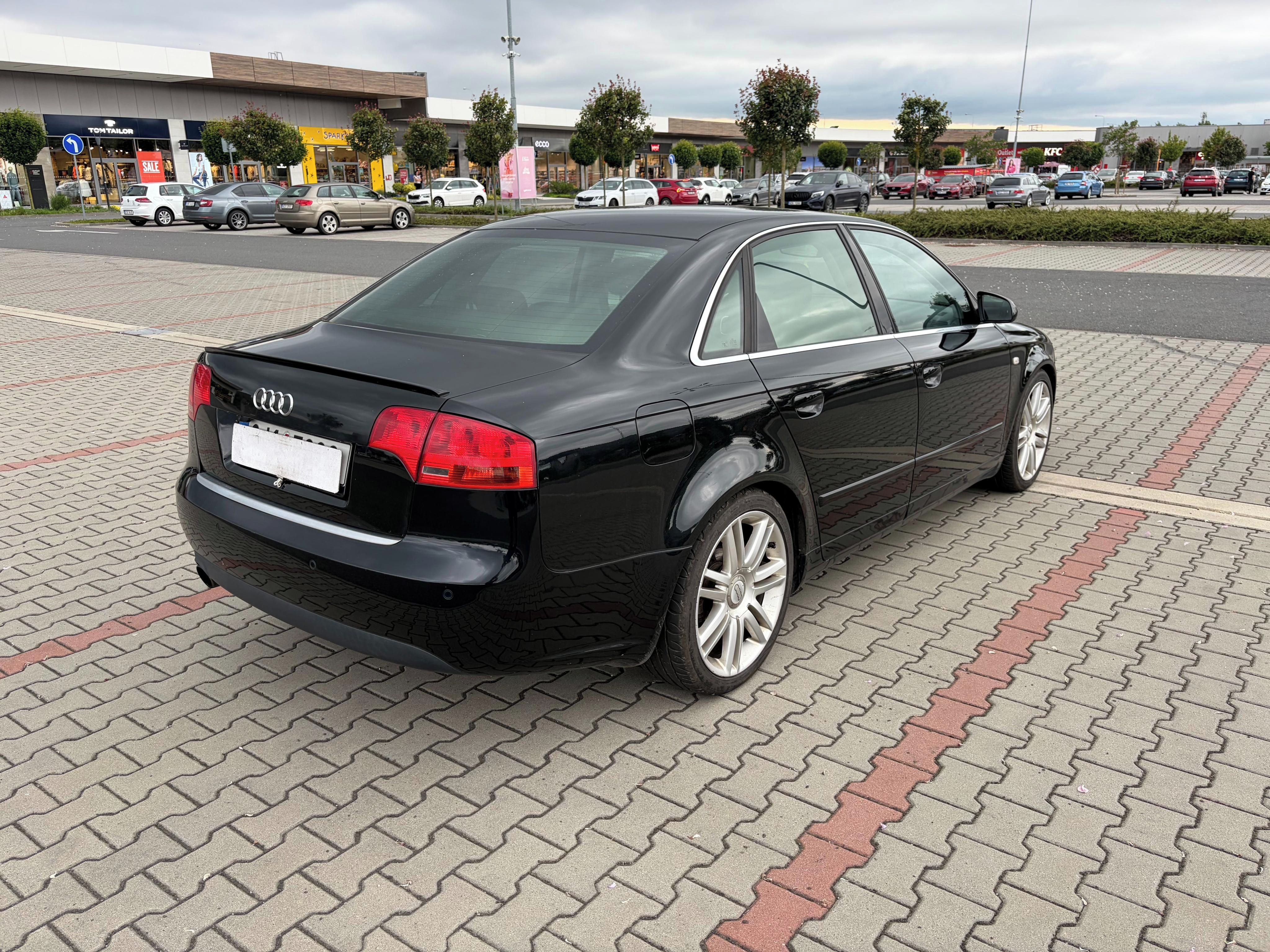 Audi A4, 1.6i 75kw klima - fotka 3
