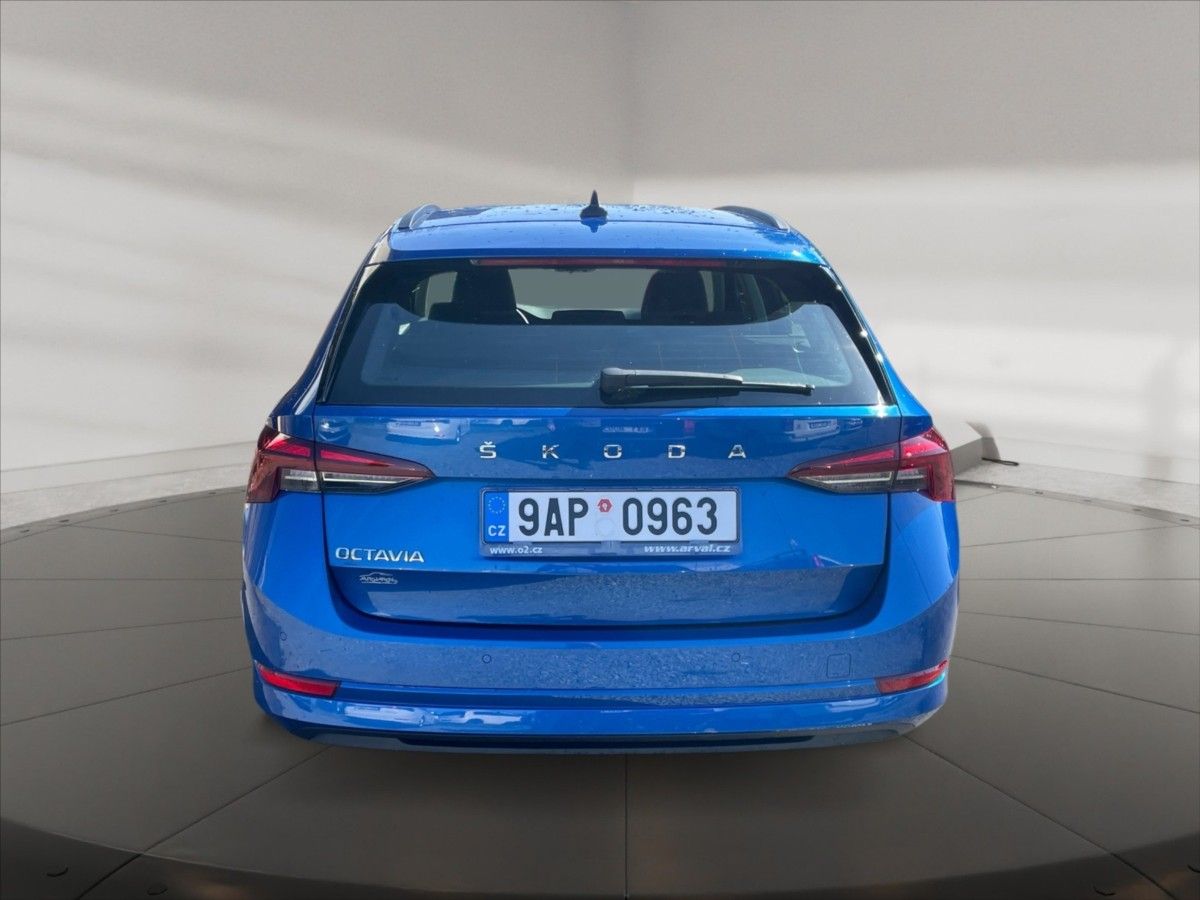 Škoda Octavia, 2,0 TDI Ambition - fotka 5