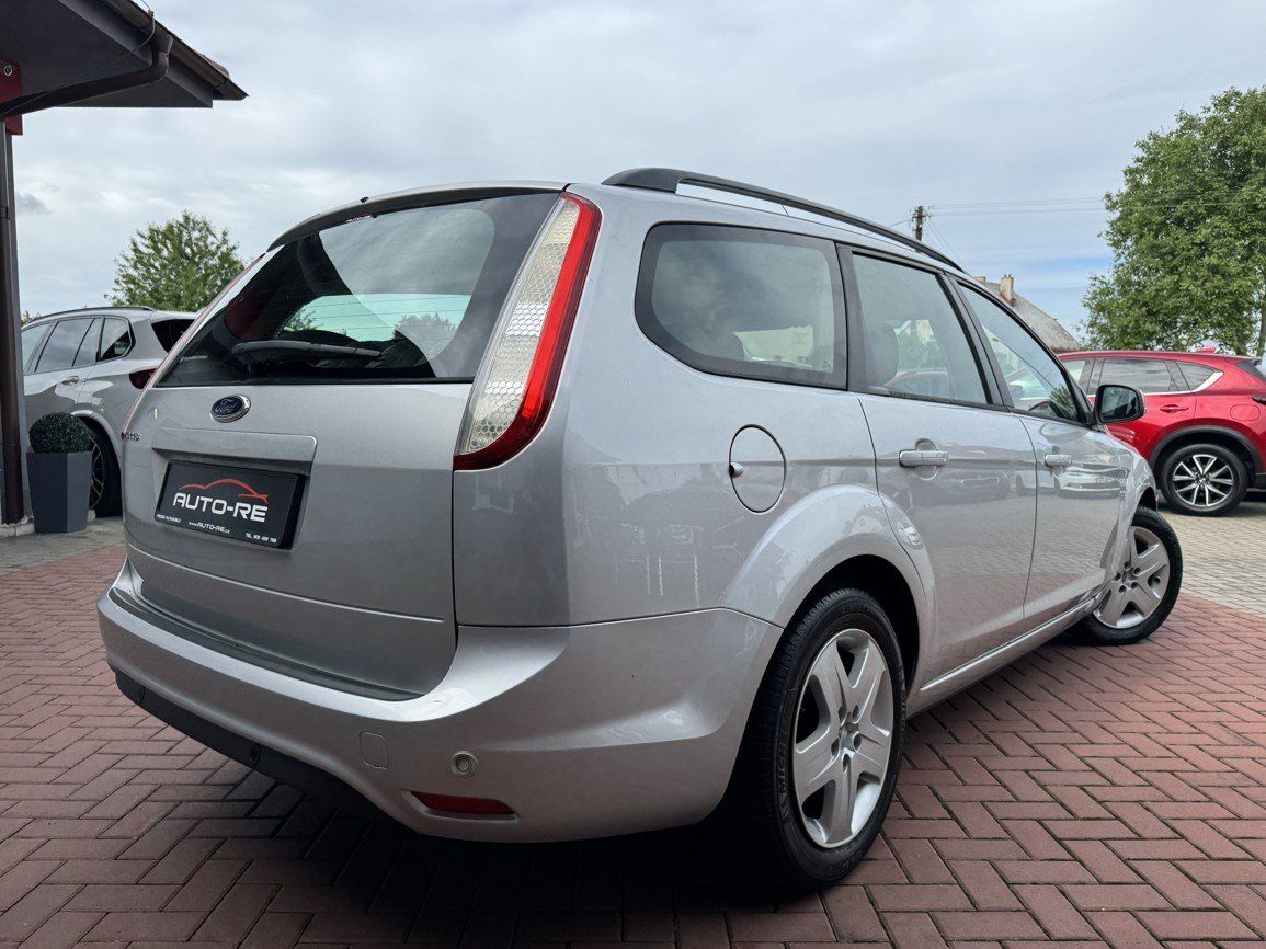 Ford Focus, 1.6i Navi Klima Výhřev Okna - fotka 2