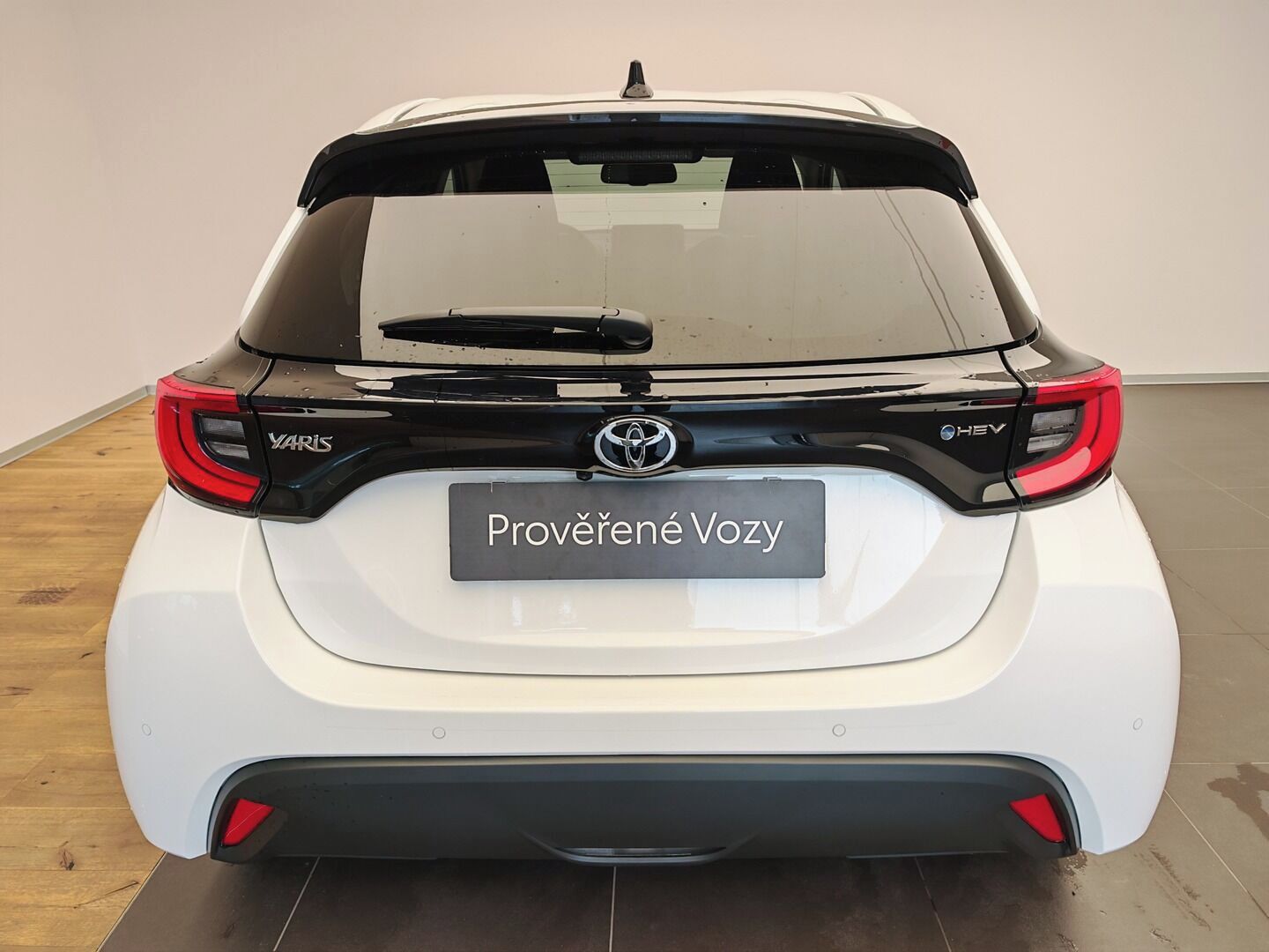 Toyota Yaris, 1.5 Hybrid e-CVT Style - fotka 5
