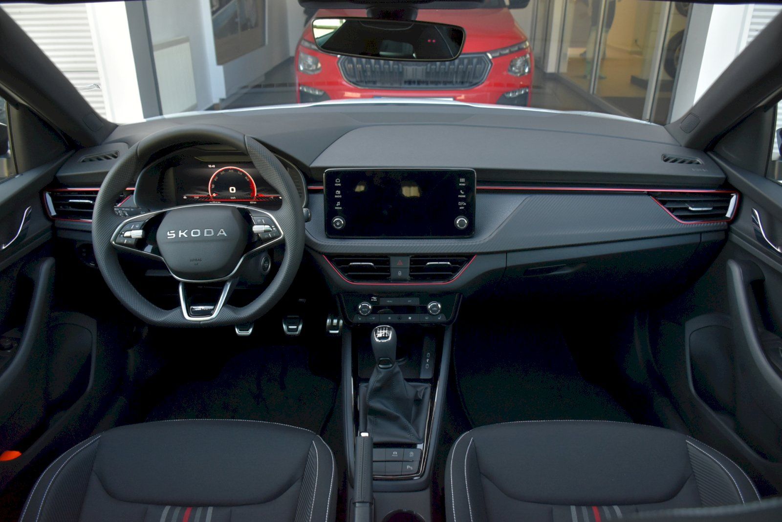 Škoda Scala, Monte Carlo 1,0 TSI 85 kW 6° m - fotka 5