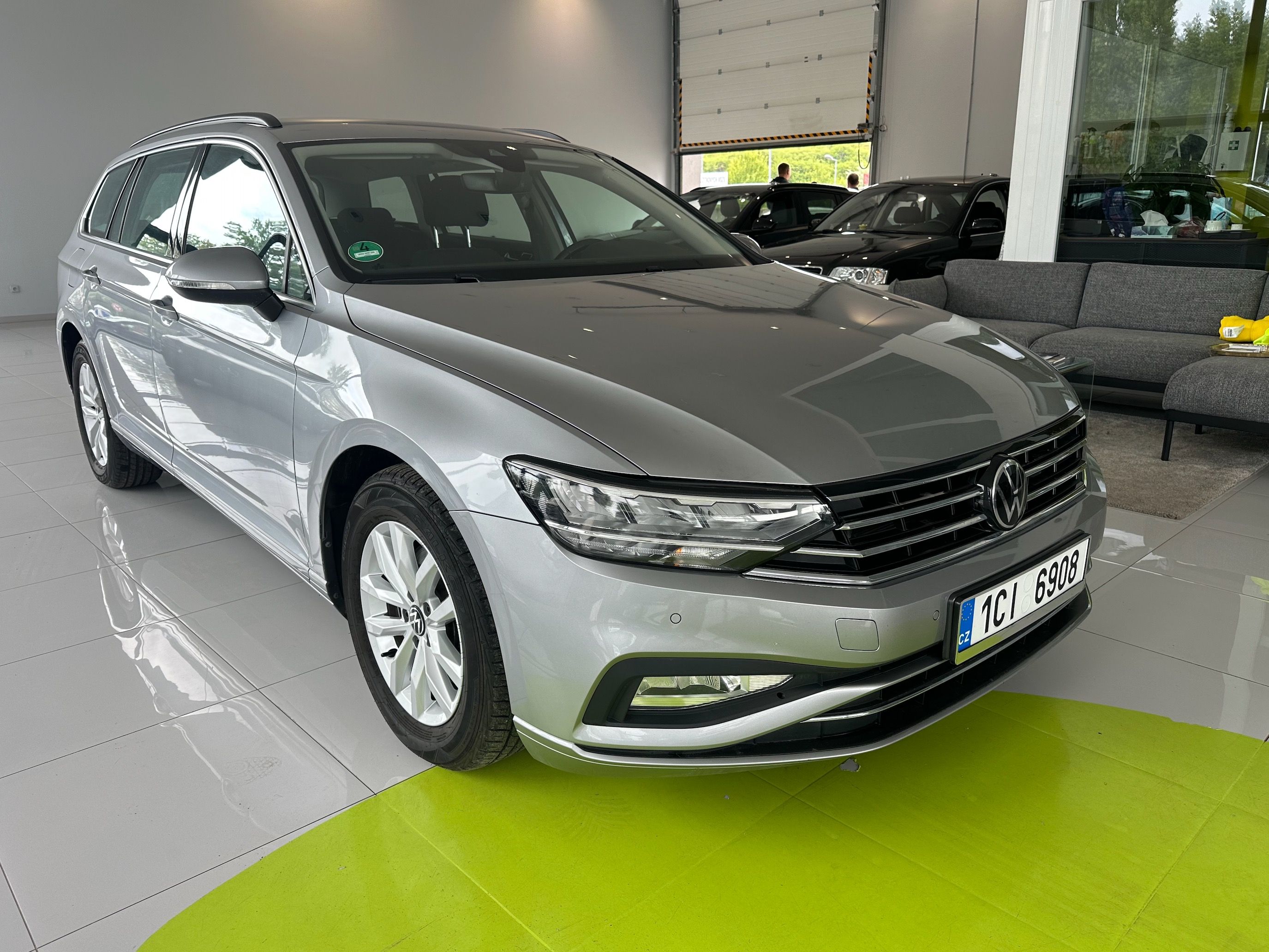 Volkswagen Passat, 2.0 DIESEL - fotka 5