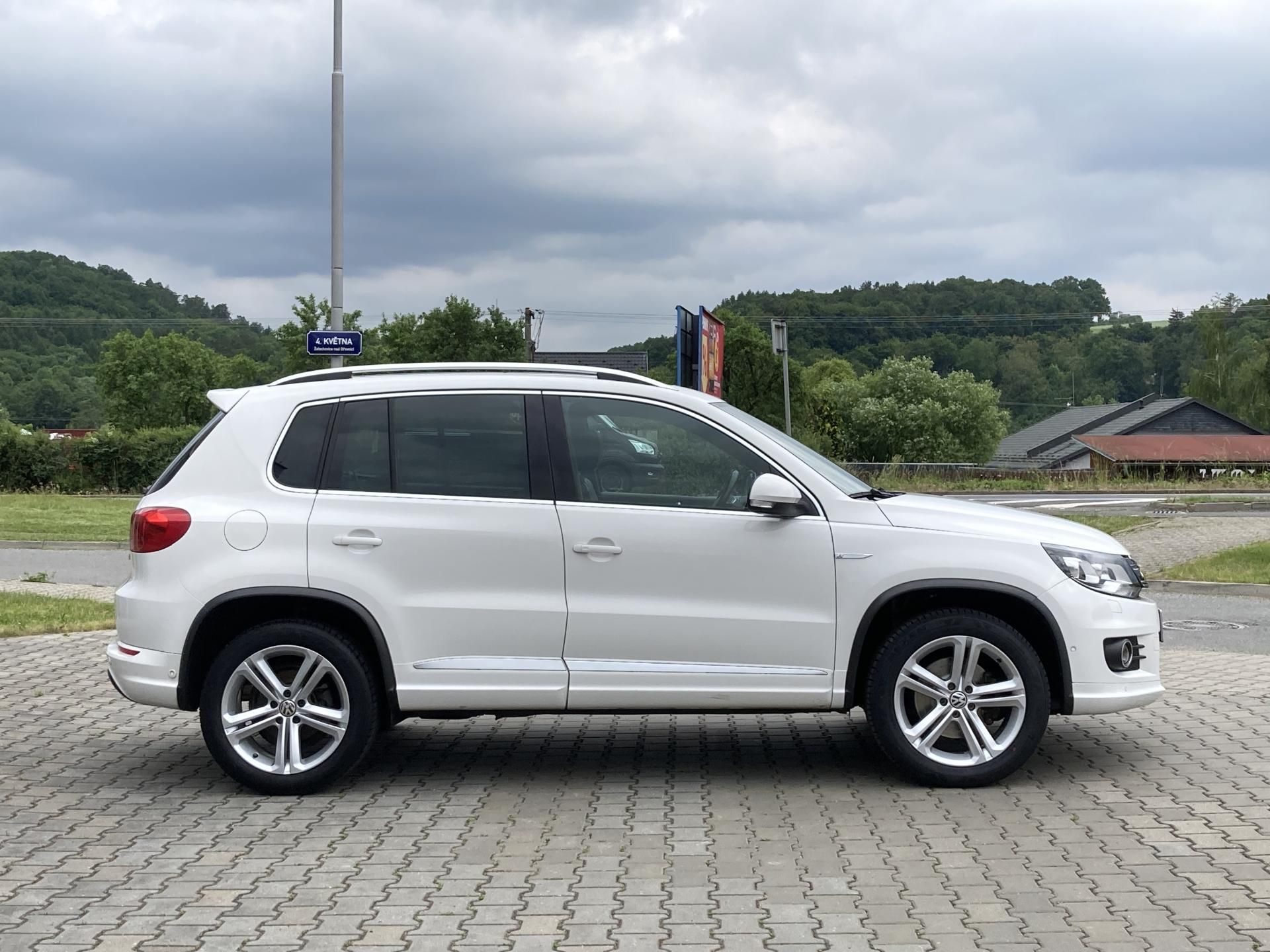 Volkswagen Tiguan, 2.0TDI R-line - fotka 6