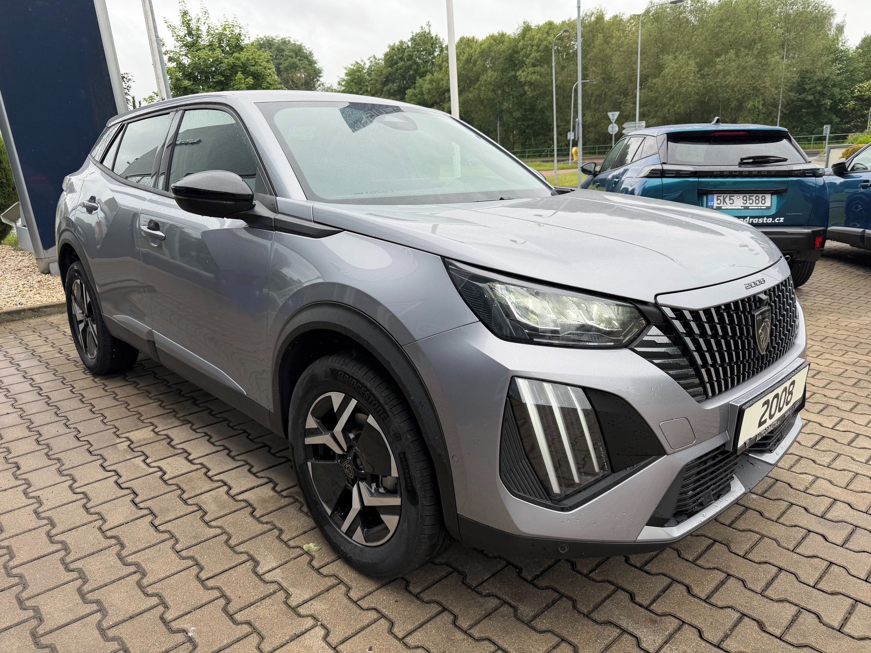 Peugeot 2008, ALLURE Hybrid 110 e-DCS6 - fotka 3
