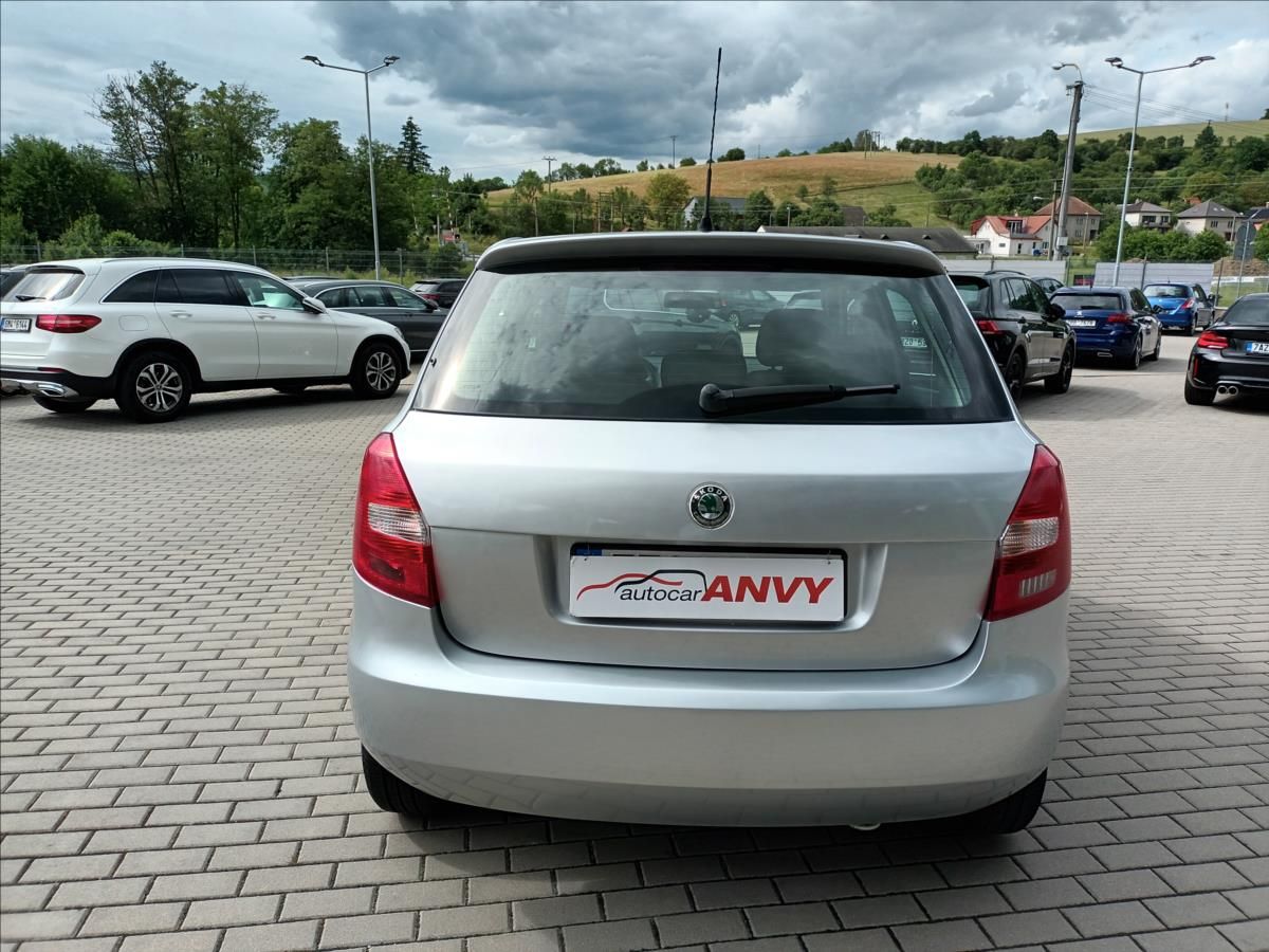 Škoda Fabia, 1,4 16V,63KW,KLIMA,VÝHŘEV,KOLA - fotka 6