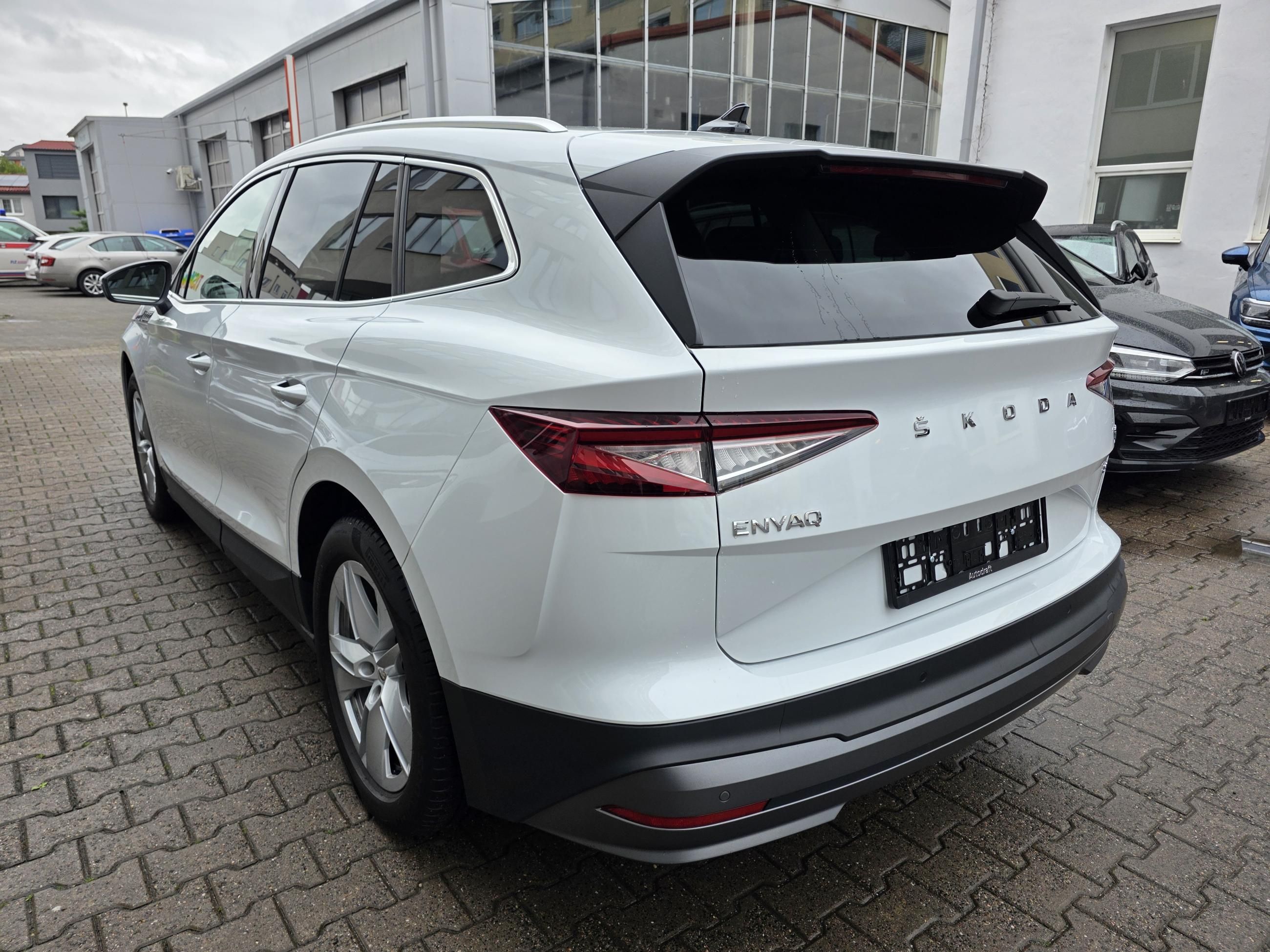 Škoda Enyaq iV, iV 80 150kW / ALU 19'' / Tažné - fotka 5
