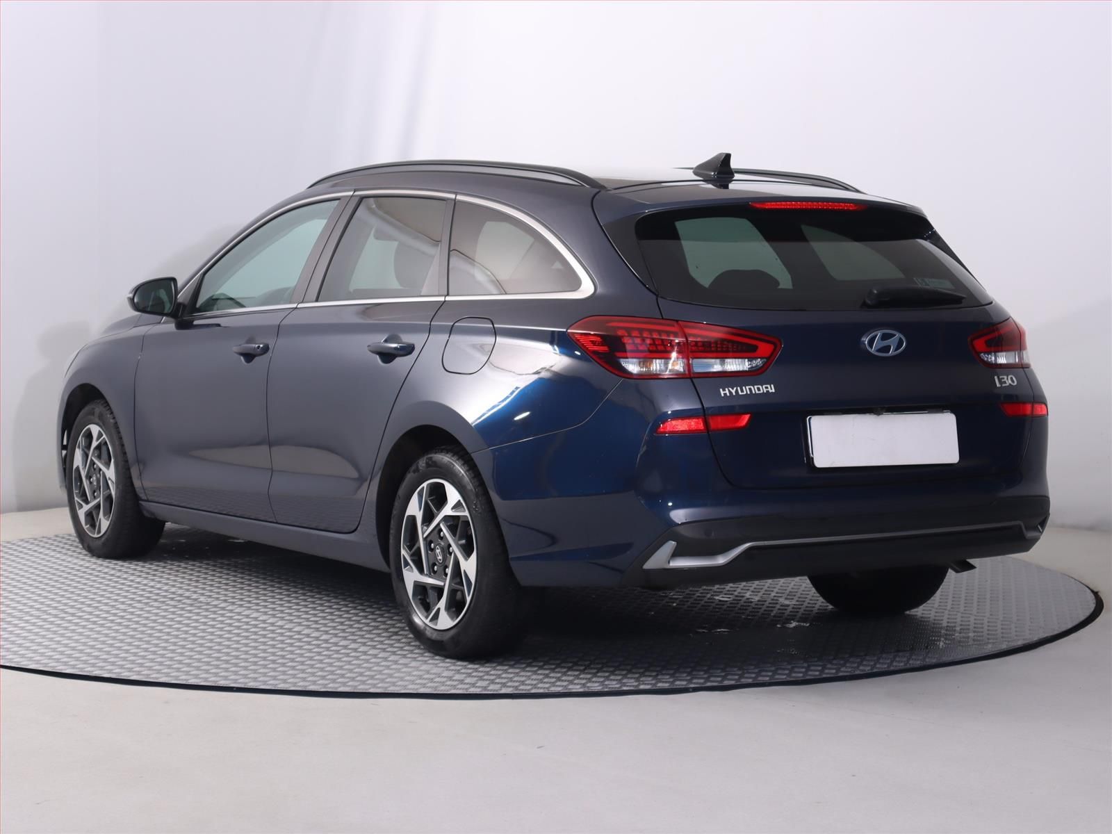 Hyundai i30, 1.5 DPI, Family Comfort - fotka 4