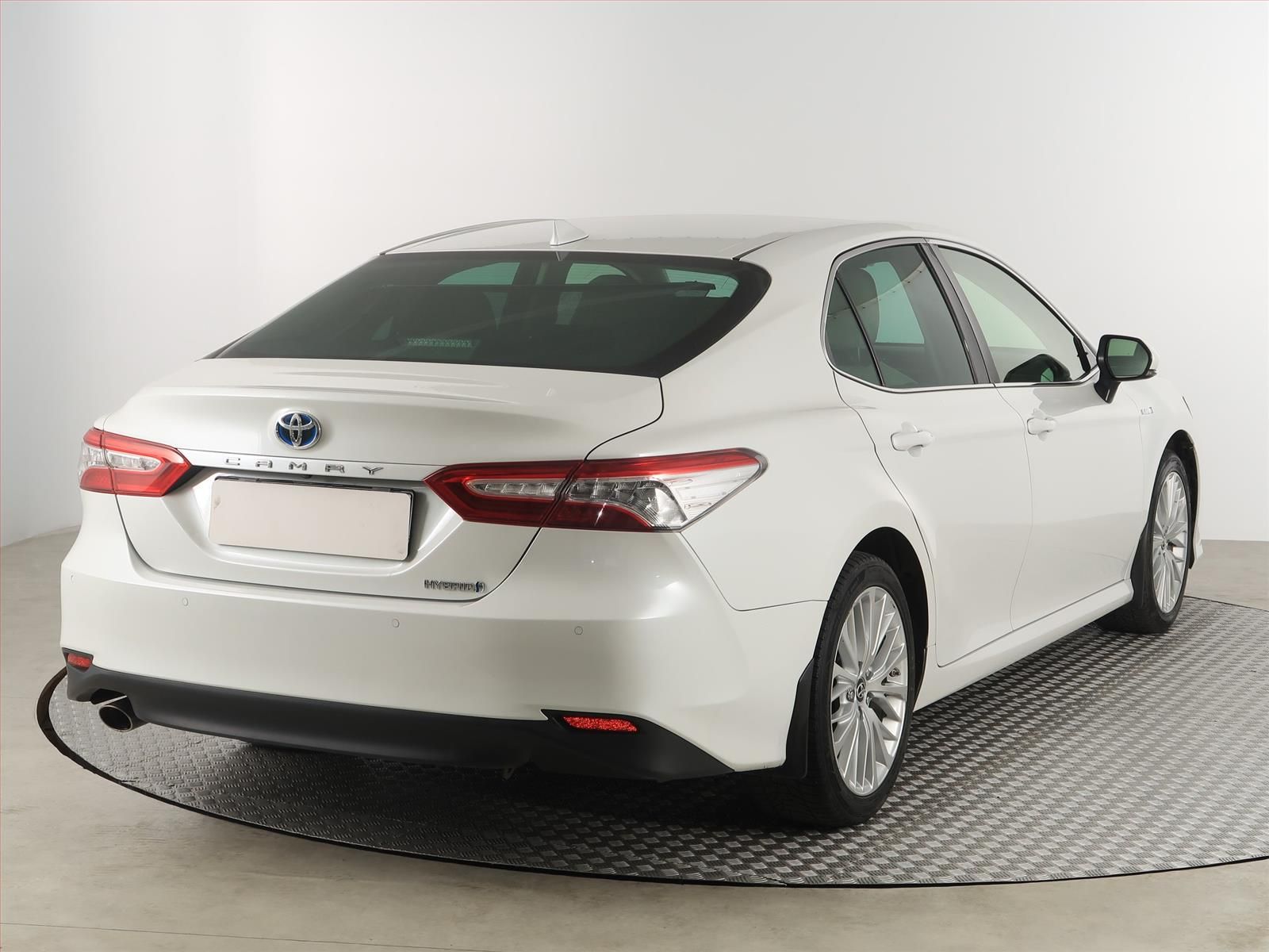 Toyota Camry, 2.5 Hybrid, Automat - fotka 5