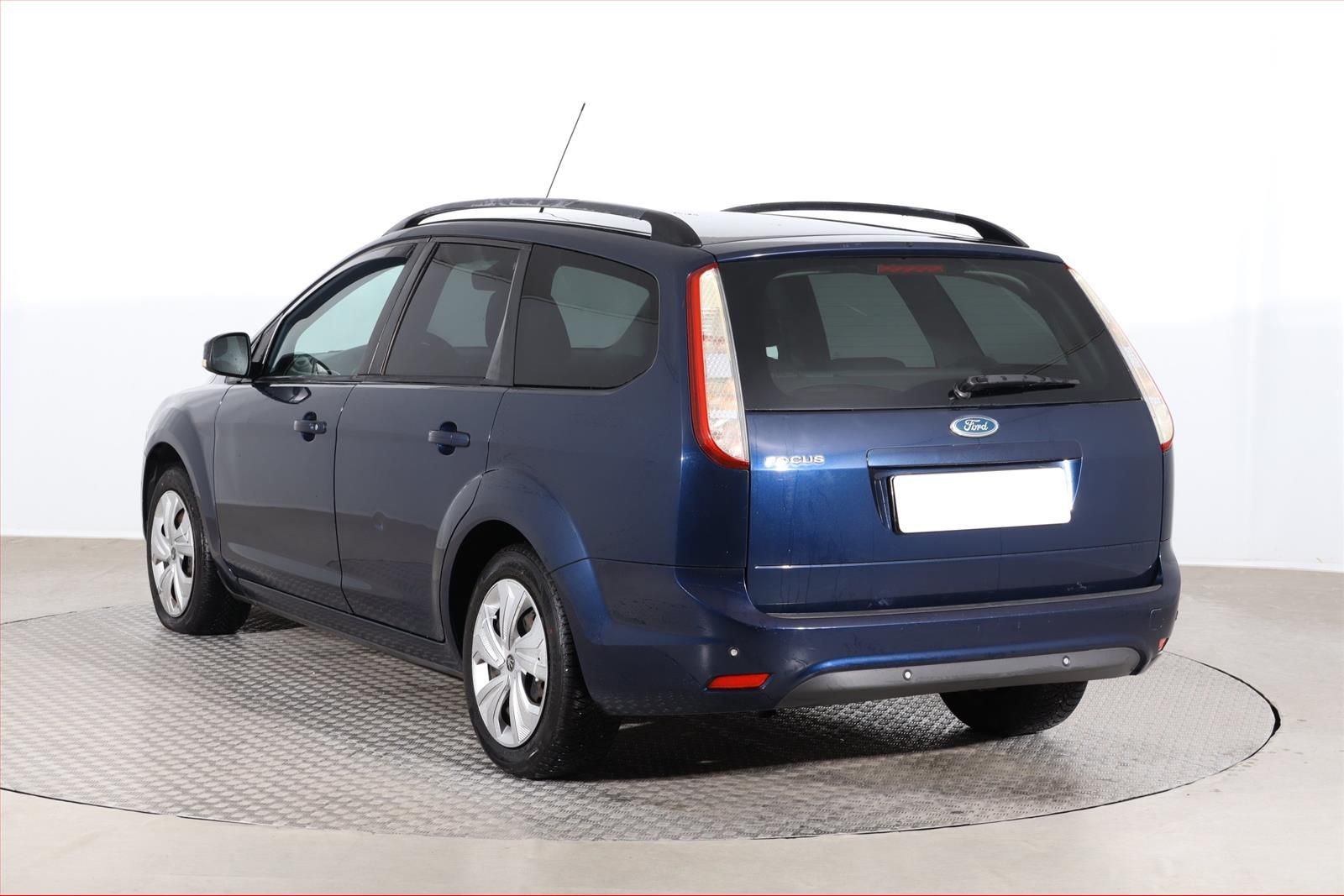 Ford Focus, 1.6 16V, Serv.kniha - fotka 4