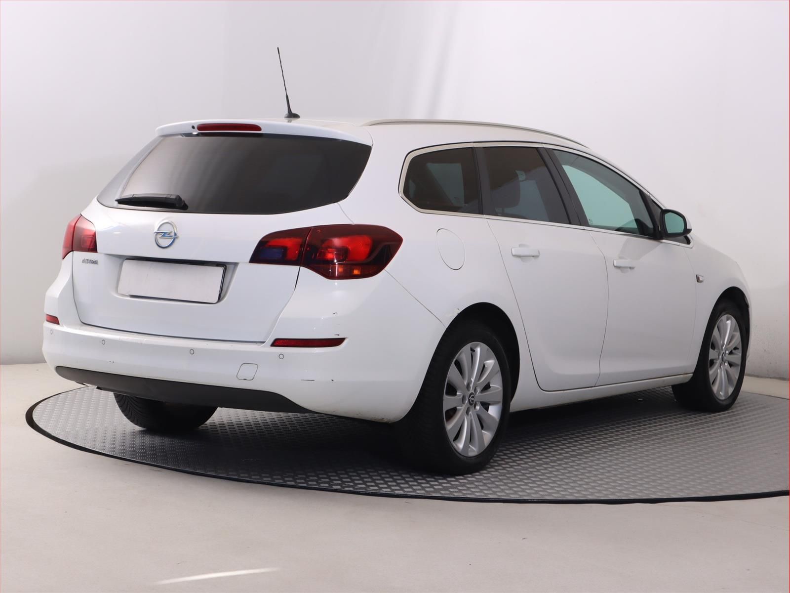 Opel Astra, 1.6 16V, Automat, Serv.kniha - fotka 5