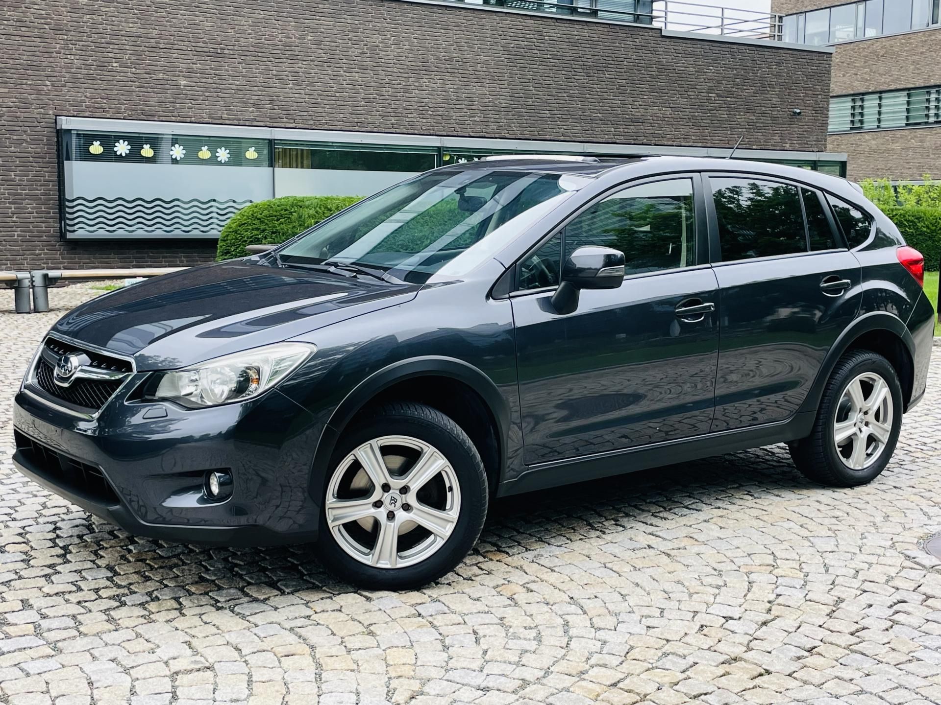 Subaru XV, 2.0D 4x4 KAM VÝHŘEV SERVISKA - fotka 3
