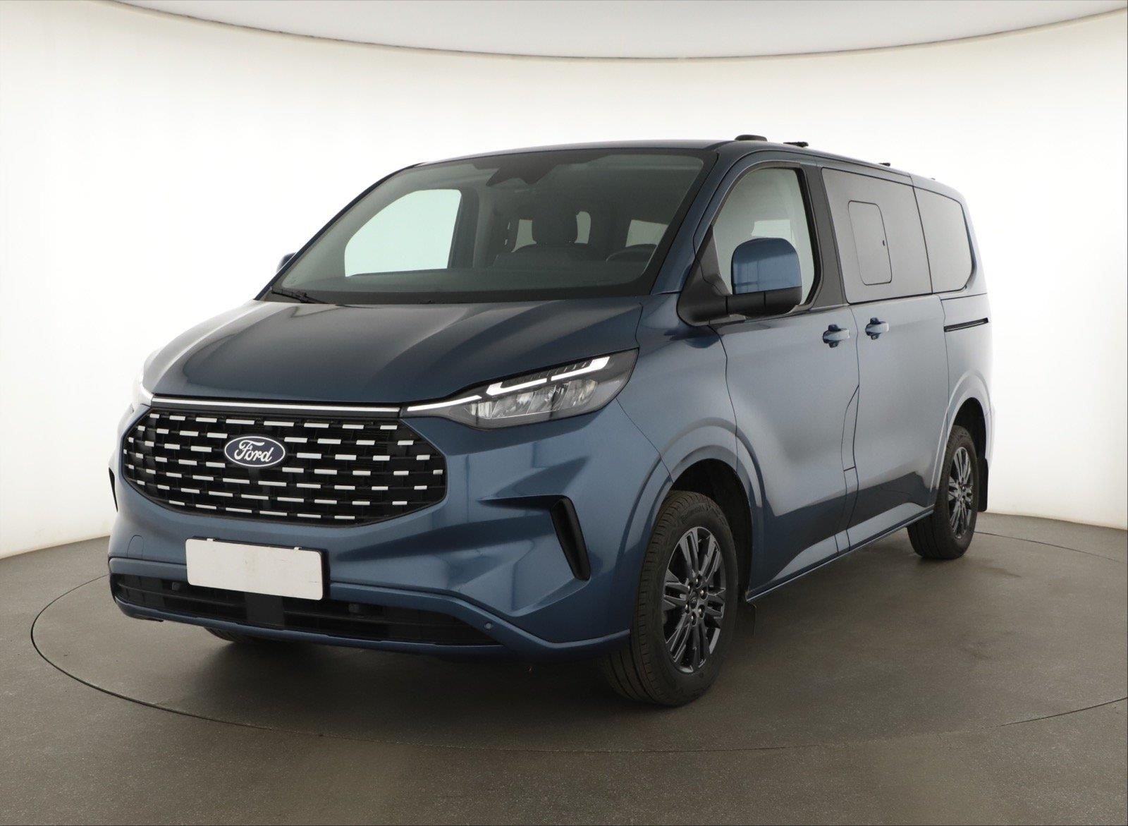 Ford Tourneo Custom, 2.0 EcoBlue, Titanium, Klima - fotka 2