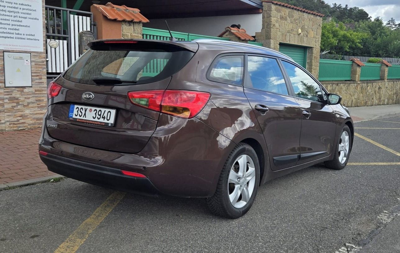 Kia Cee´d, 1.6 gdi,ČR, 2. maj.,po servisu - fotka 3