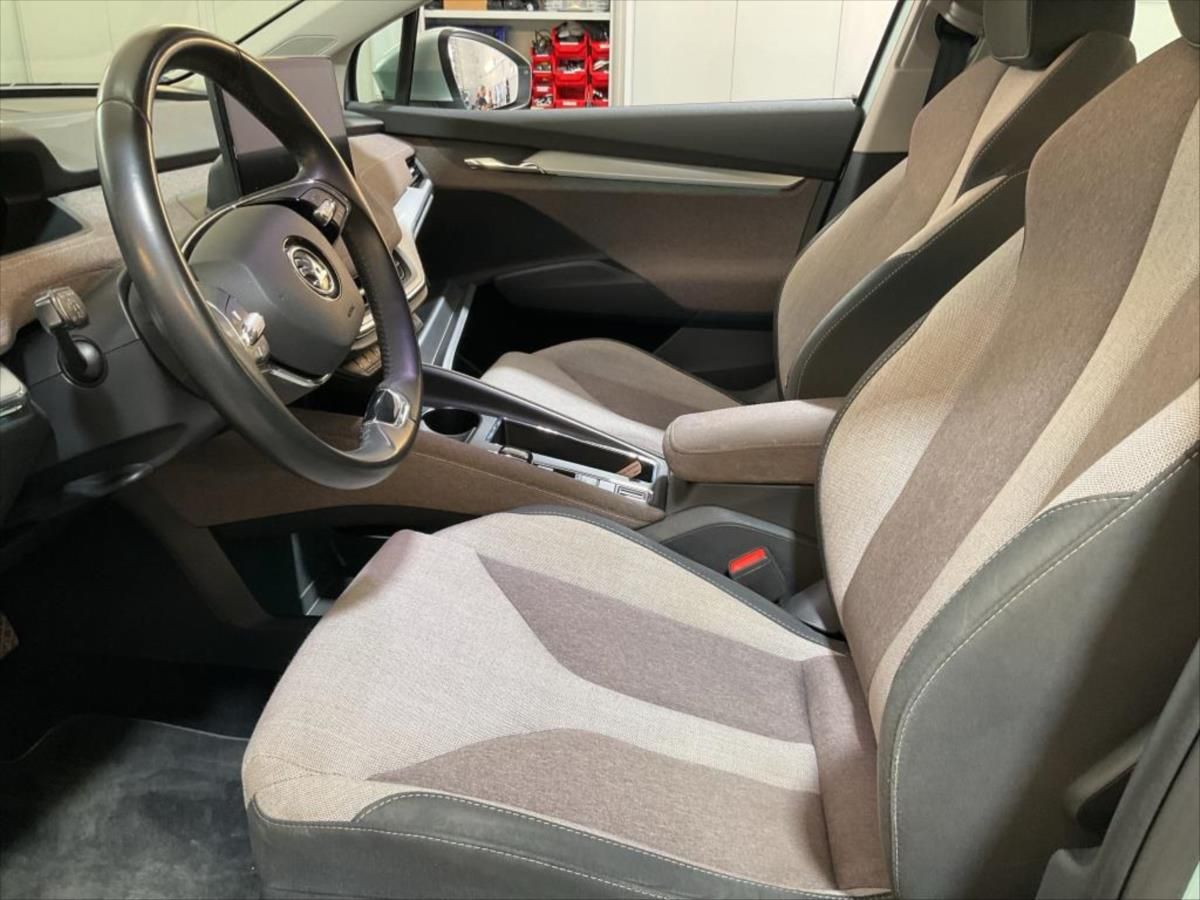 Škoda Enyaq, 0,0 IV60 132KW 62kWh TAŽNÉ - fotka 5