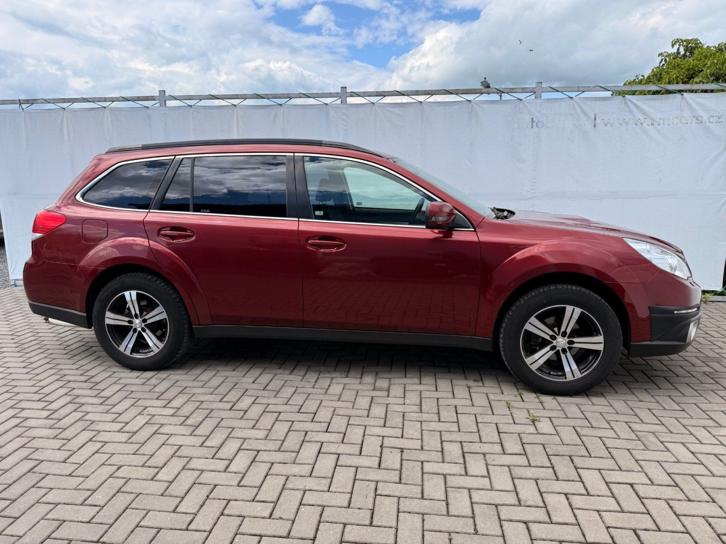 Subaru Outback, 2.0D 110kW*4x4*ČR*TZ*KAMERA* - fotka 6