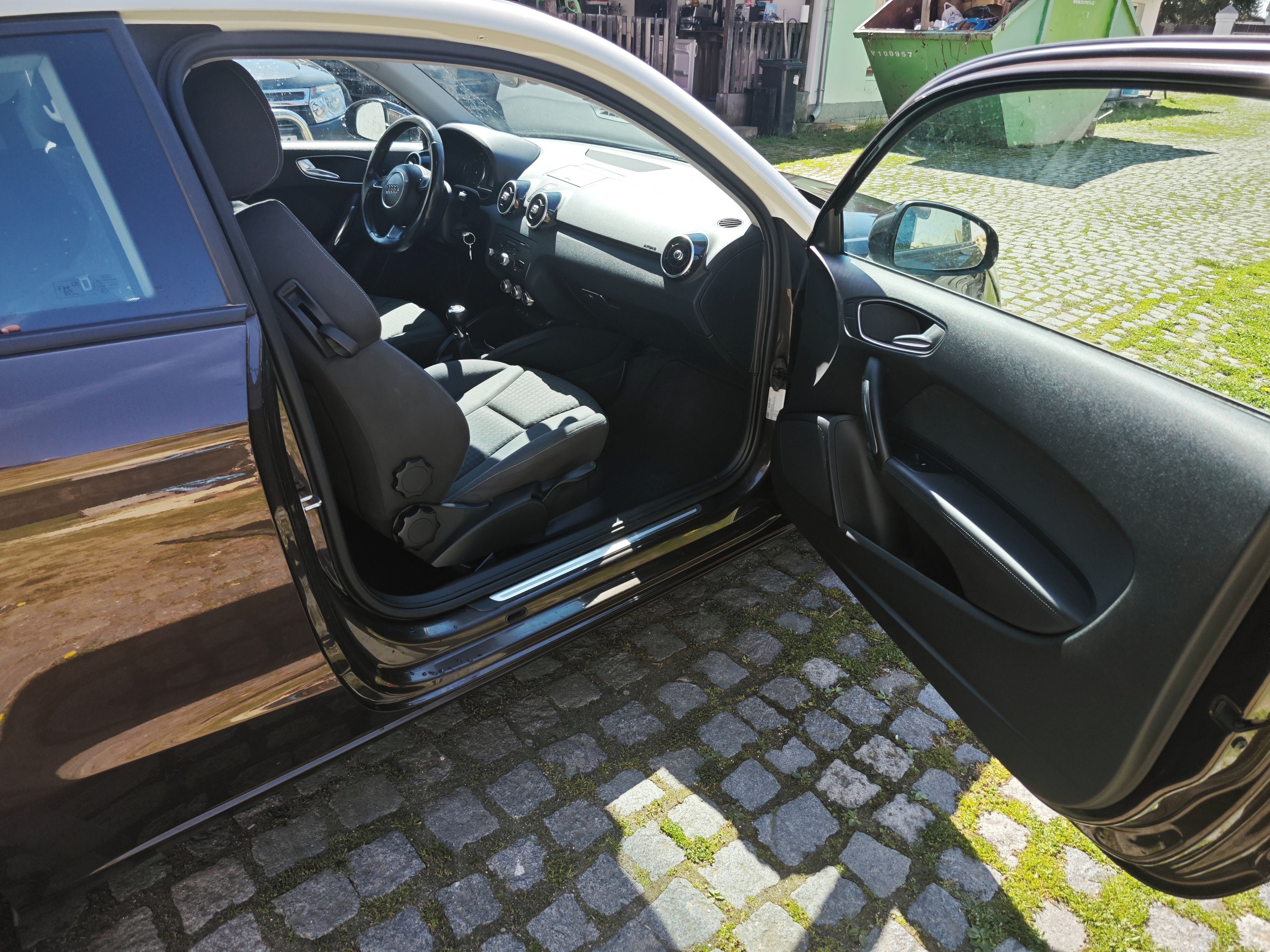 Audi A1, AUDI A1 hatchback 1.4 TFSI Amb - fotka 5