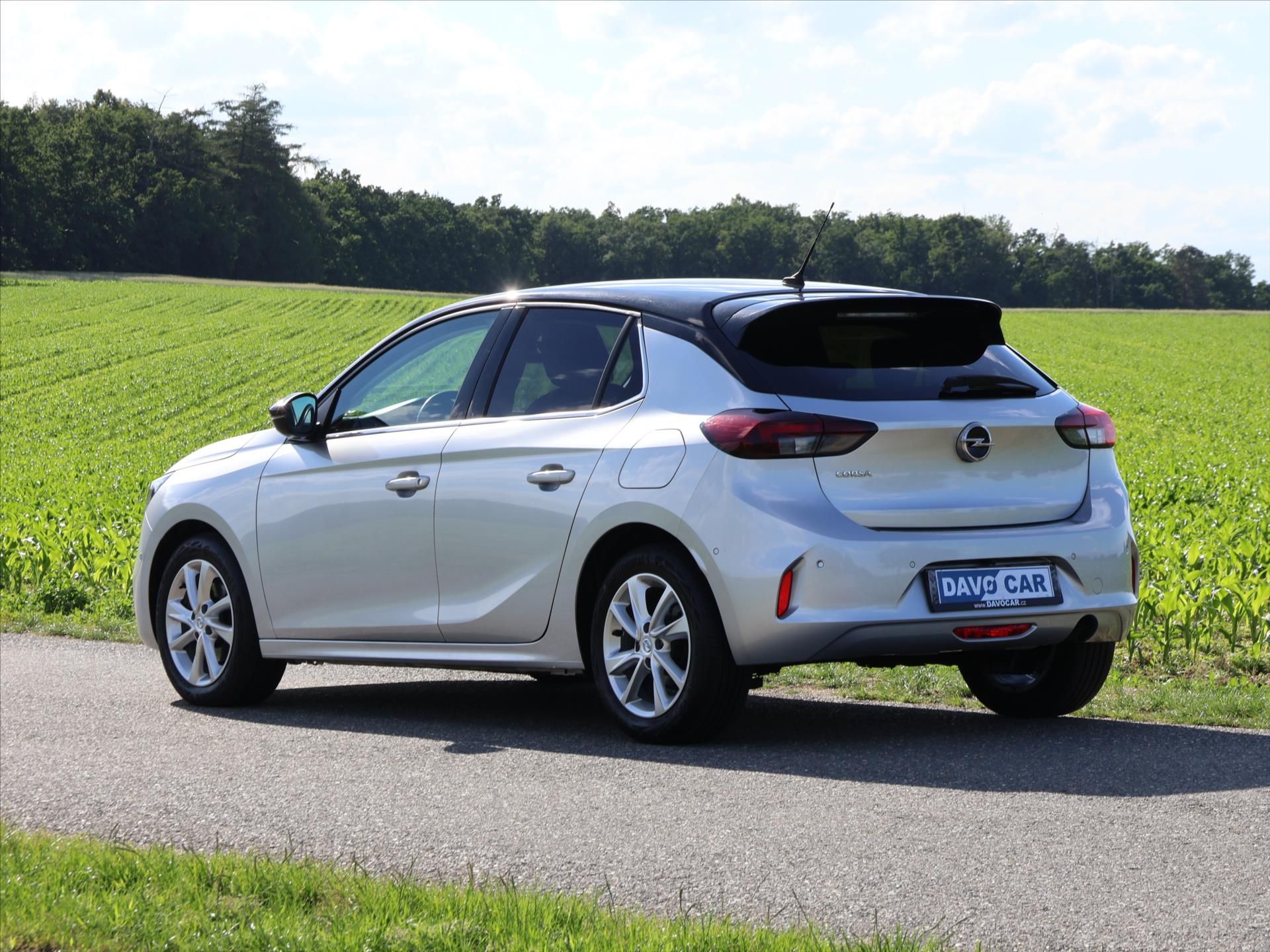 Opel Corsa, 1,2 Turbo 74kW Aut. Elegance - fotka 5