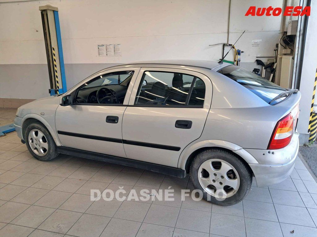 Opel Astra, 1.6i - fotka 2