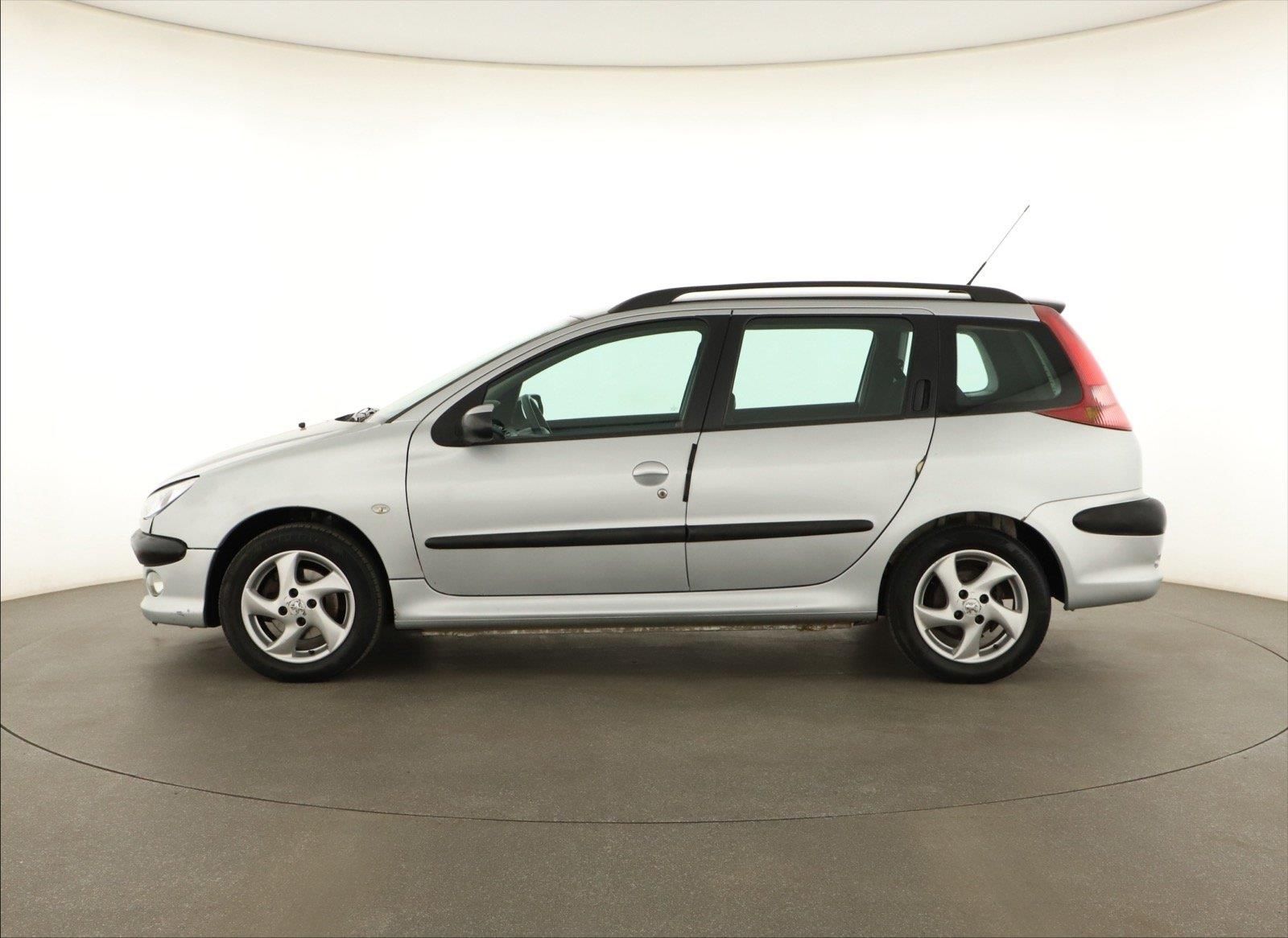 Peugeot 206, 1.6 HDi, po STK, Tažné, Klima - fotka 3