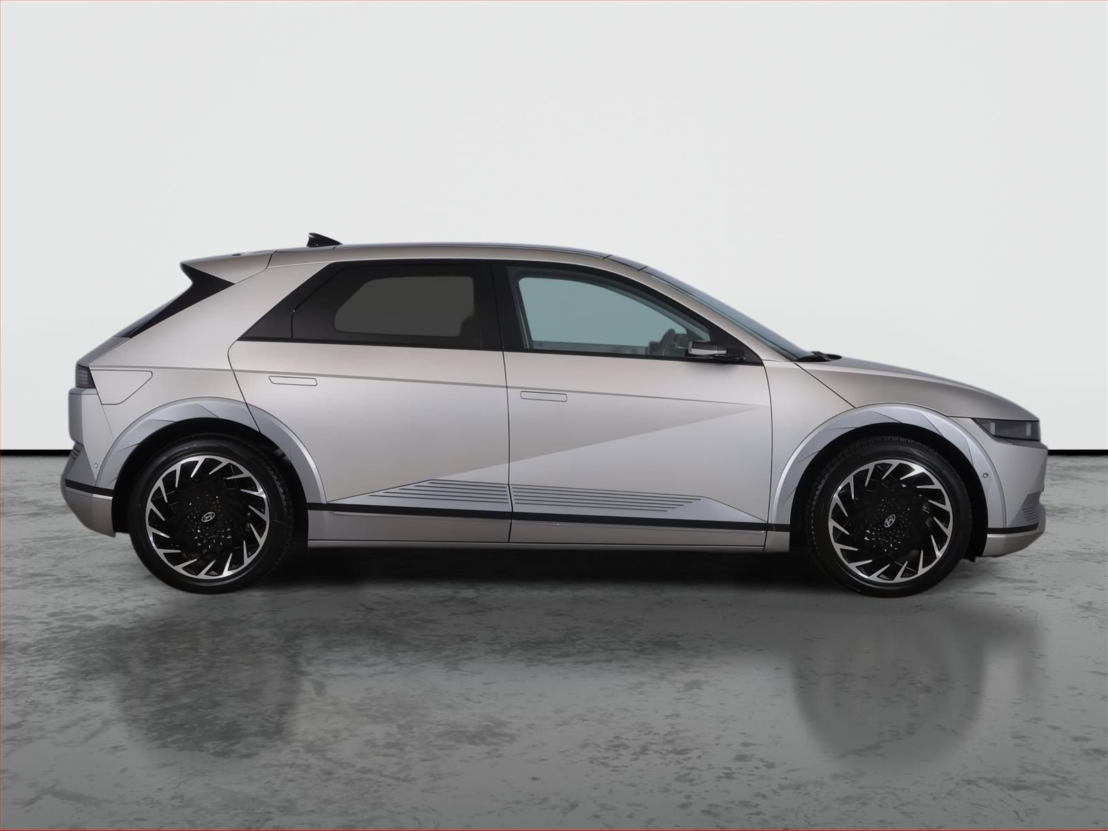 Hyundai Ioniq 5, Power 4x4, SoH 98%, Style - fotka 6