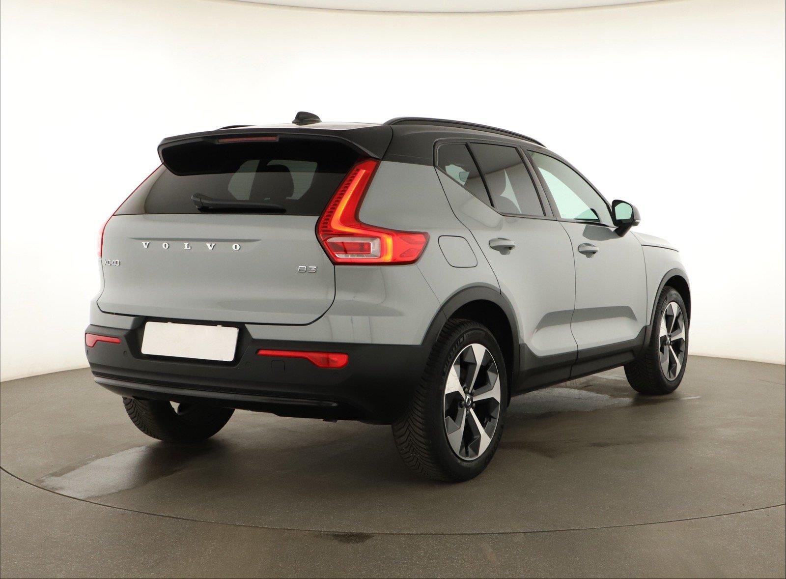 Volvo XC40, B3, Automat, Serv.kniha, Navi - fotka 5