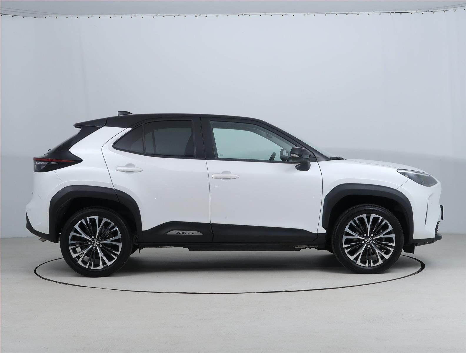 Toyota Yaris Cross, 1.5 VVT-iE, Automat, ČR,1.maj - fotka 6