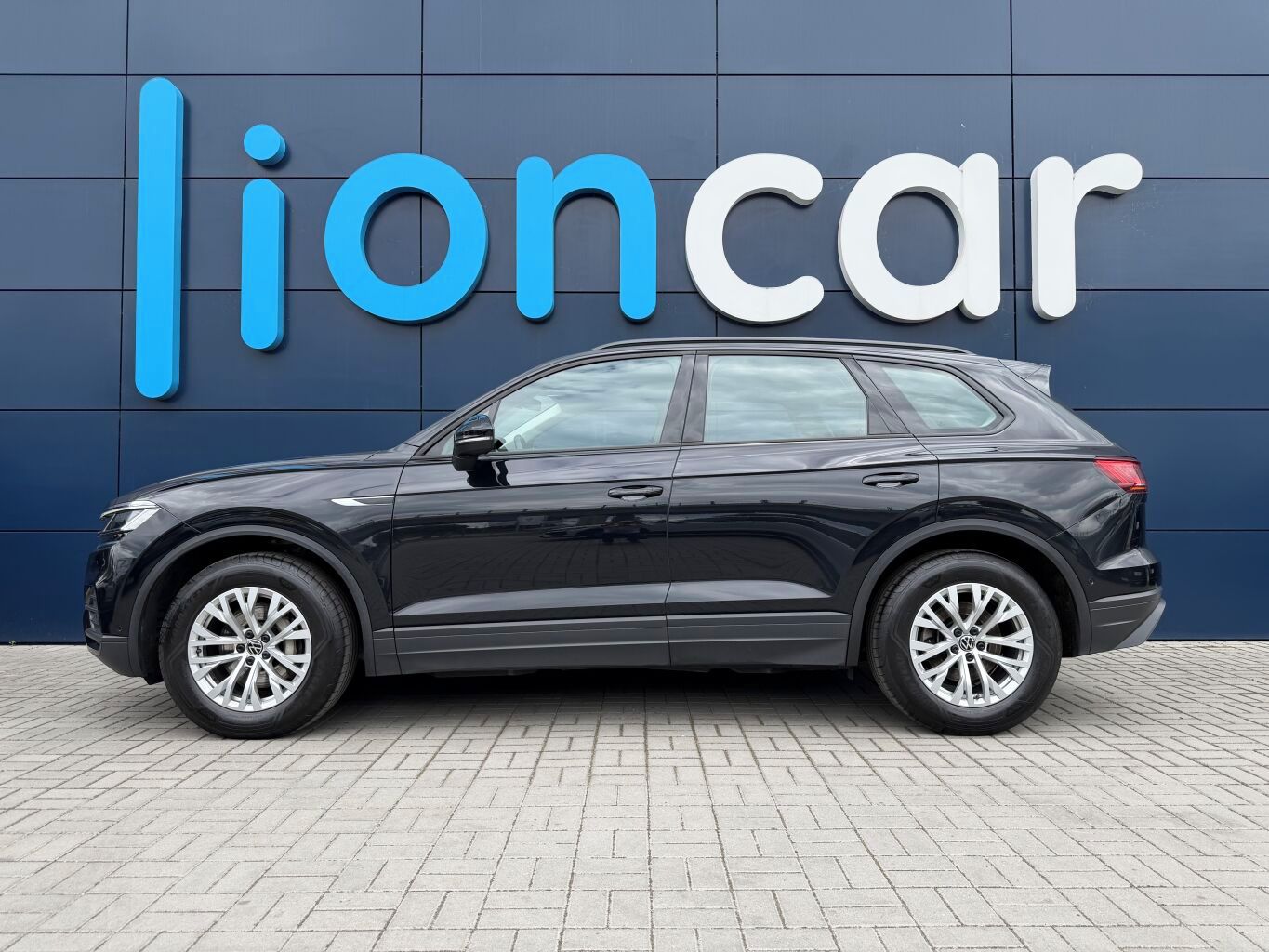 Volkswagen Touareg, 3.0 TDI 4MOT 8TT, Vzduch, Tažn - fotka 4