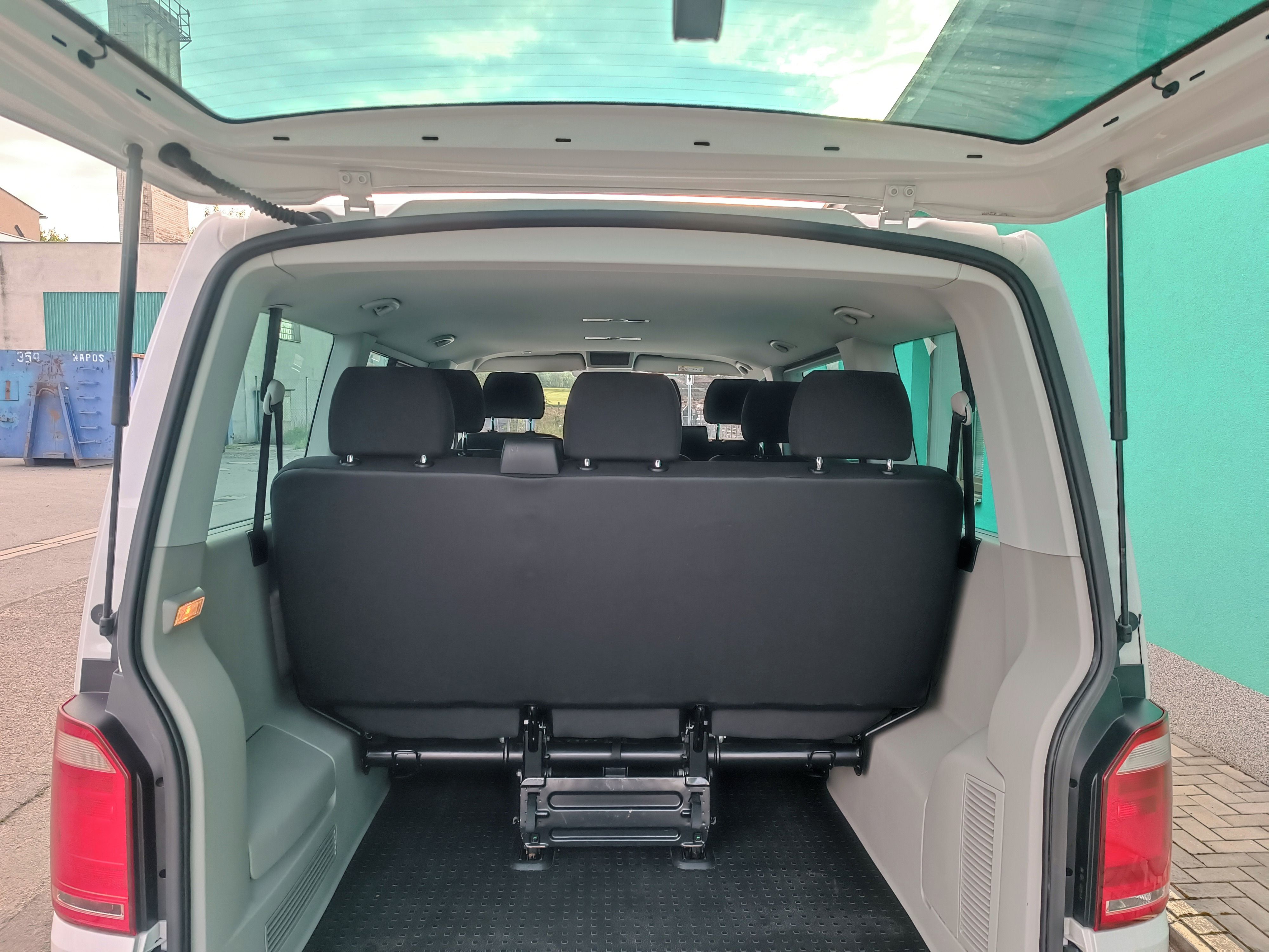 Volkswagen Transporter, WV Caravelle trend - fotka 4