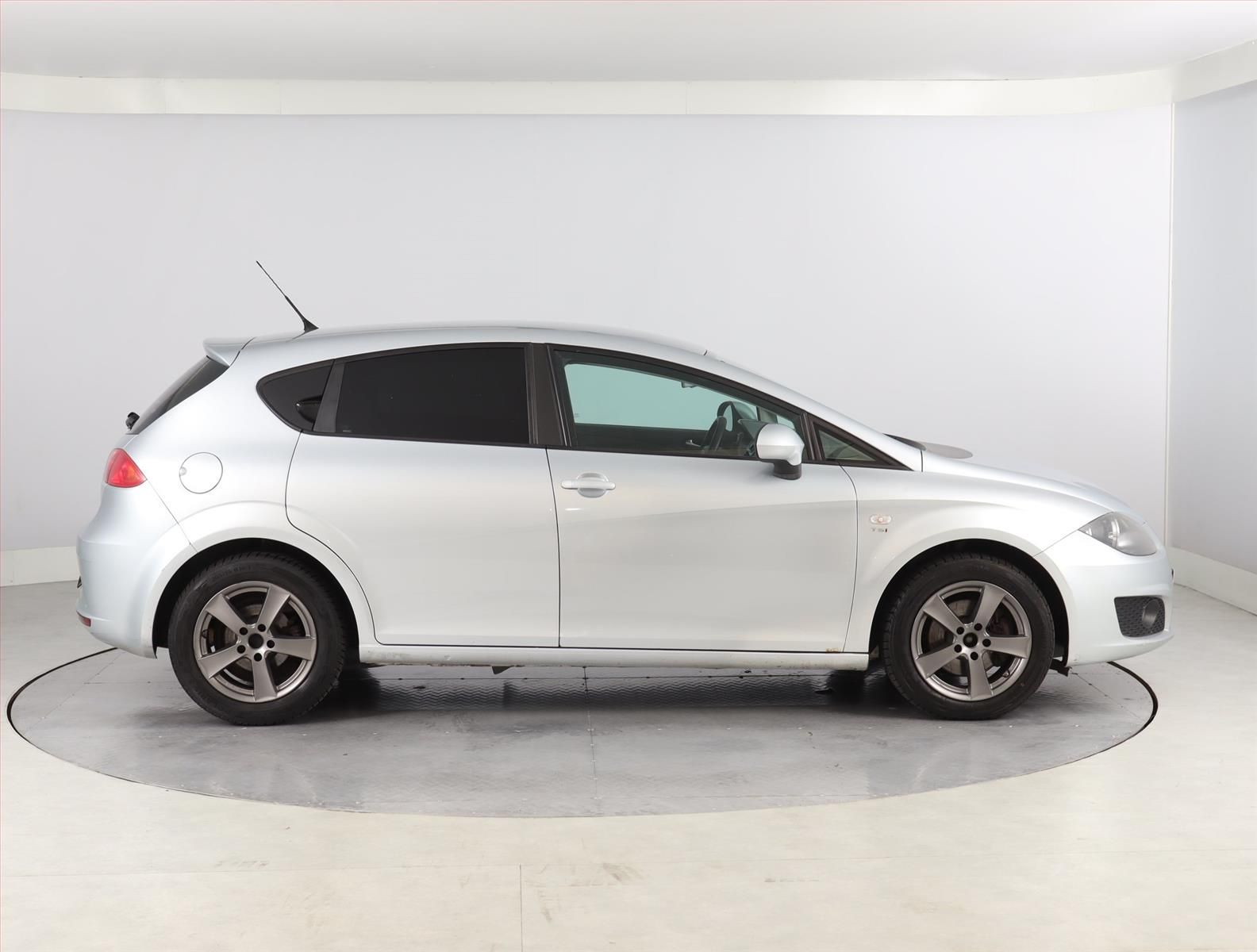 Seat Leon, 1.4 TSI, Automatická klima - fotka 6