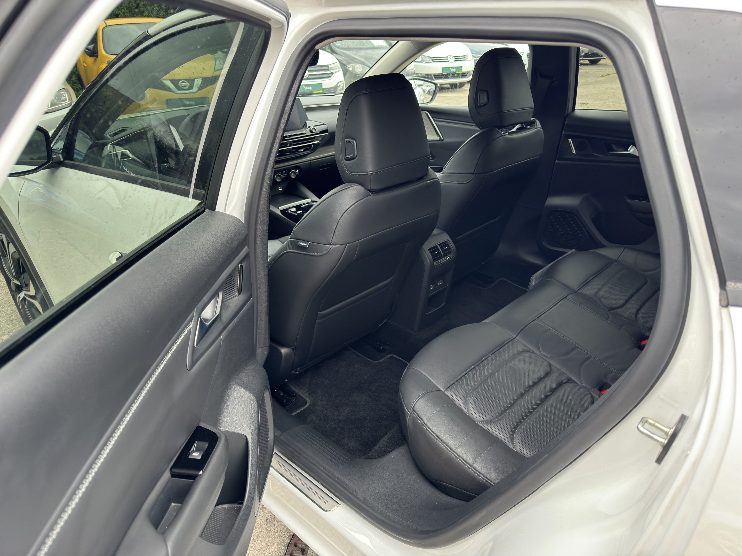 Citroën C5 X, 1.6 PT 133 kW Shine Pack - fotka 5