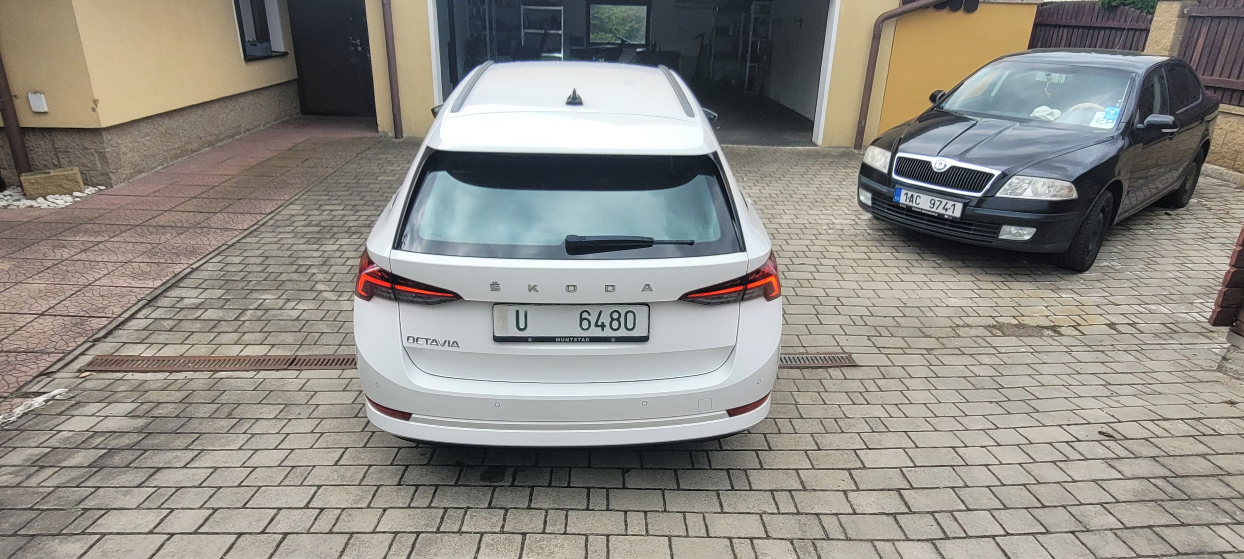 Škoda Octavia, 1,0TSi 81kw VIRTUAL manual - fotka 5