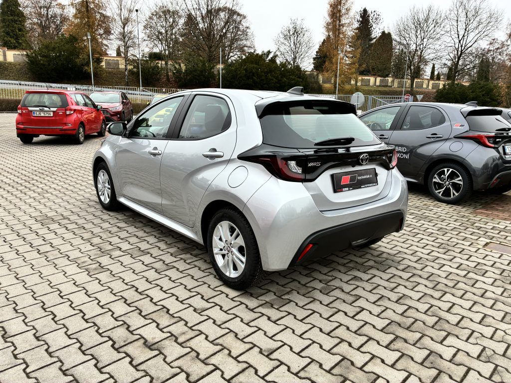 Toyota Yaris, 1.5 Hybrid 116 Comfort - fotka 6