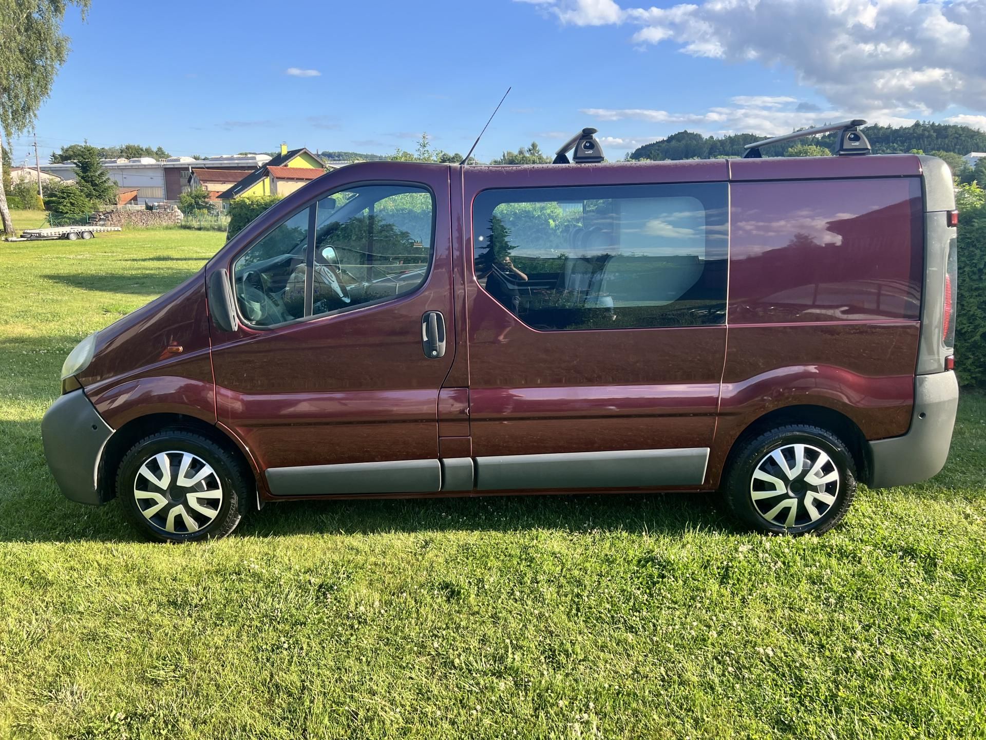 Opel Vivaro, 1.9CDTI 74KW,5 MÍST,KLIMA,TZ - fotka 3