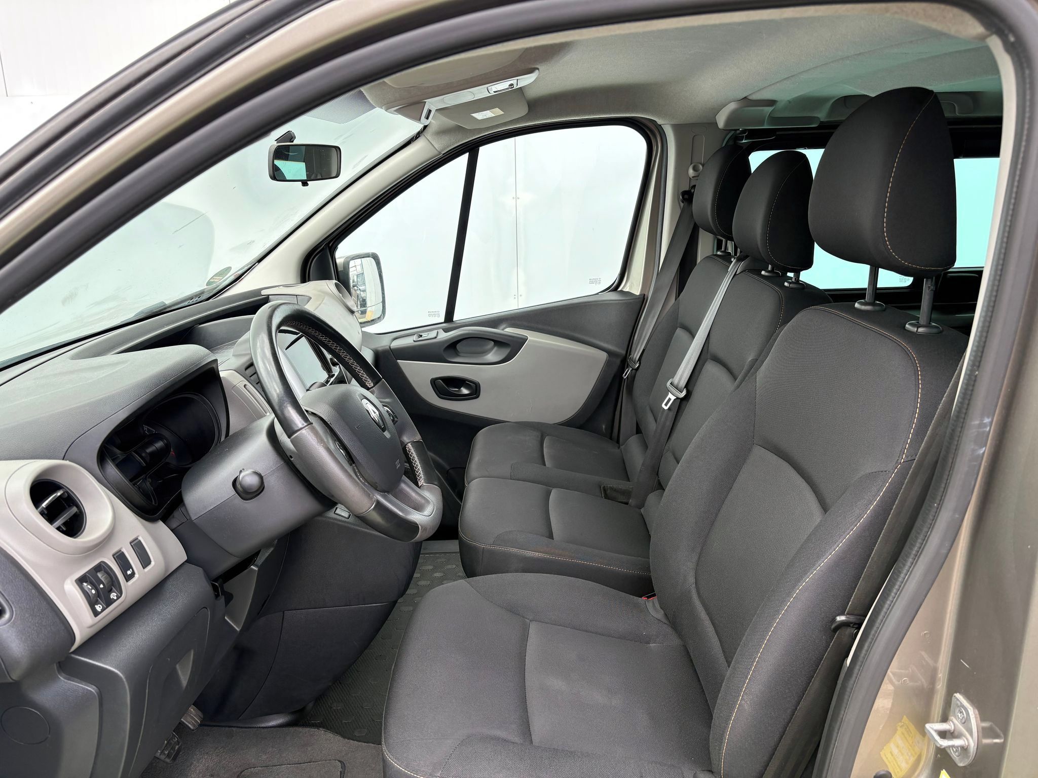 Renault Trafic, 1.6dCi, 107kW, 9 míst, Tažné - fotka 5
