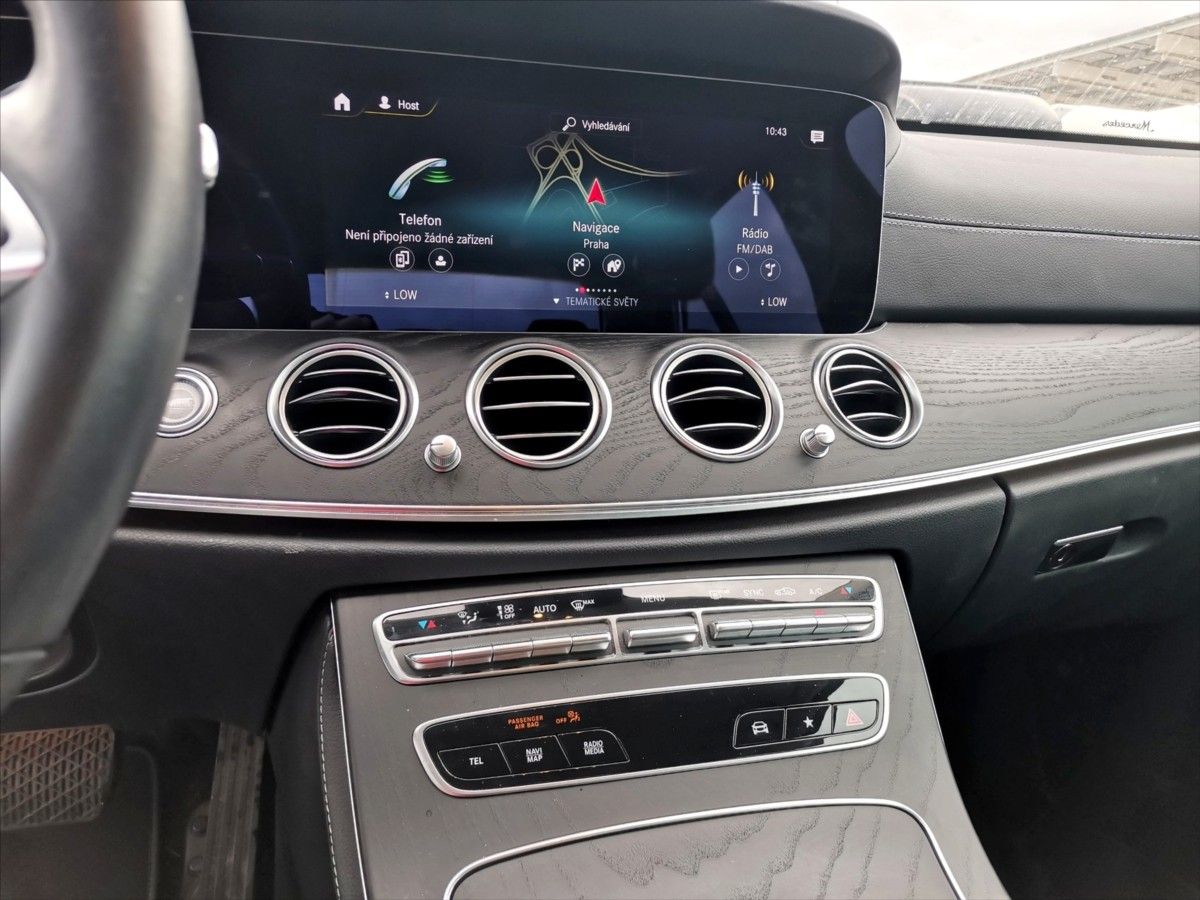 Mercedes-Benz Třídy E, E400d 4M*AIR*HUD*masáž*tažné - fotka 5