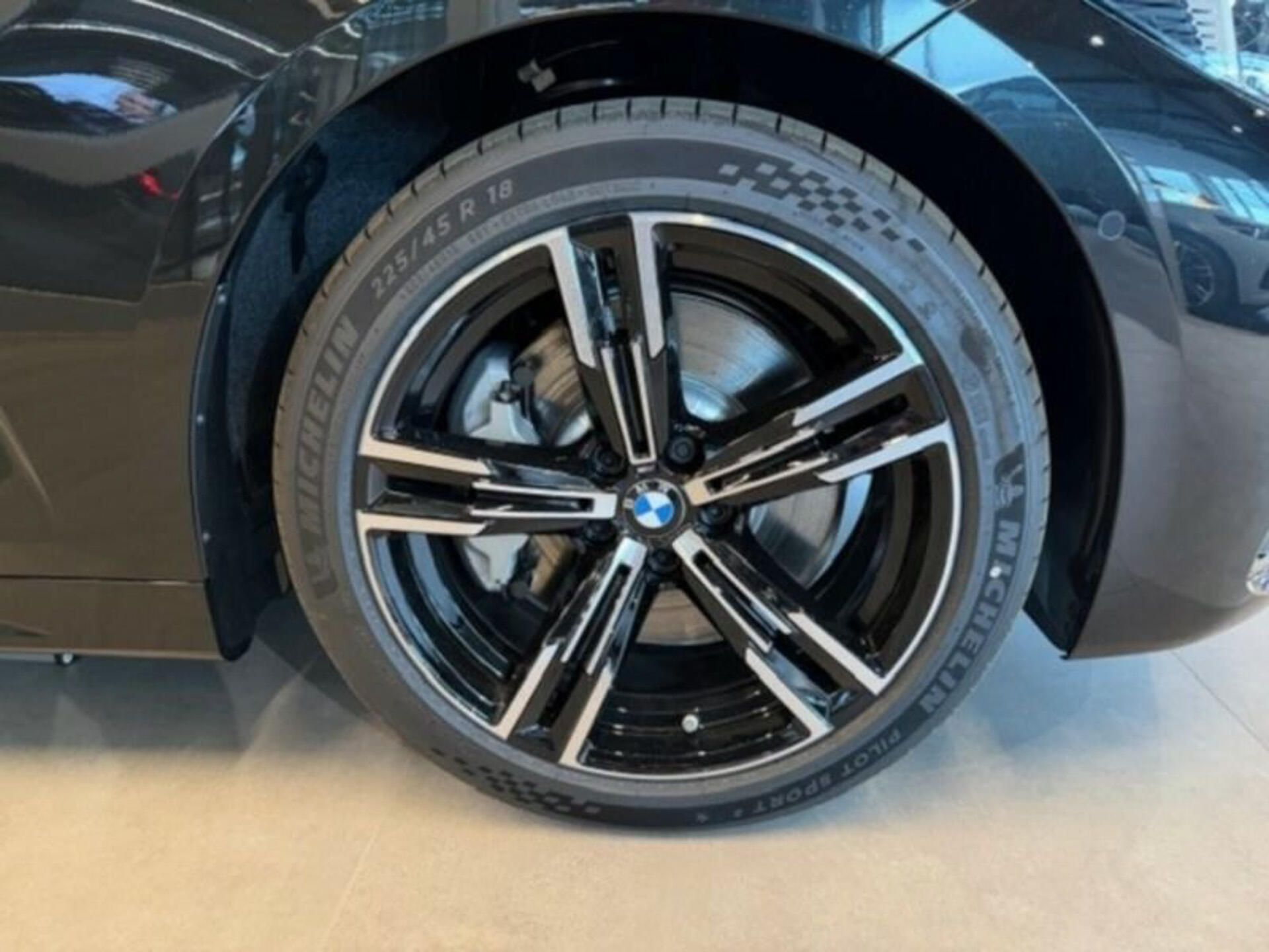 BMW Řada 4, 430i xD M-Sport HuD 360 - fotka 4