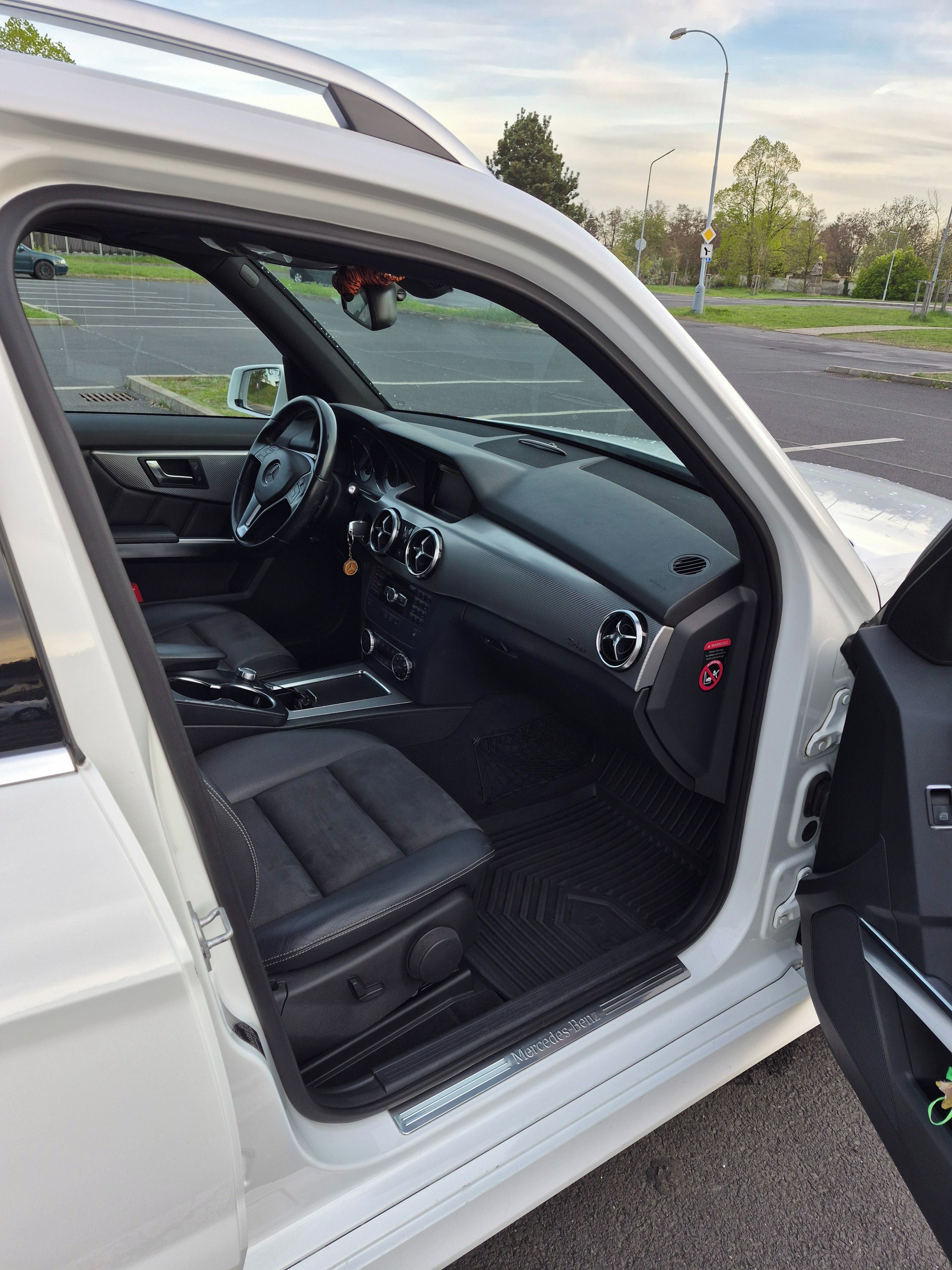 Mercedes-Benz GLK, 220 CDI, 4matic, facelift, TZ - fotka 6