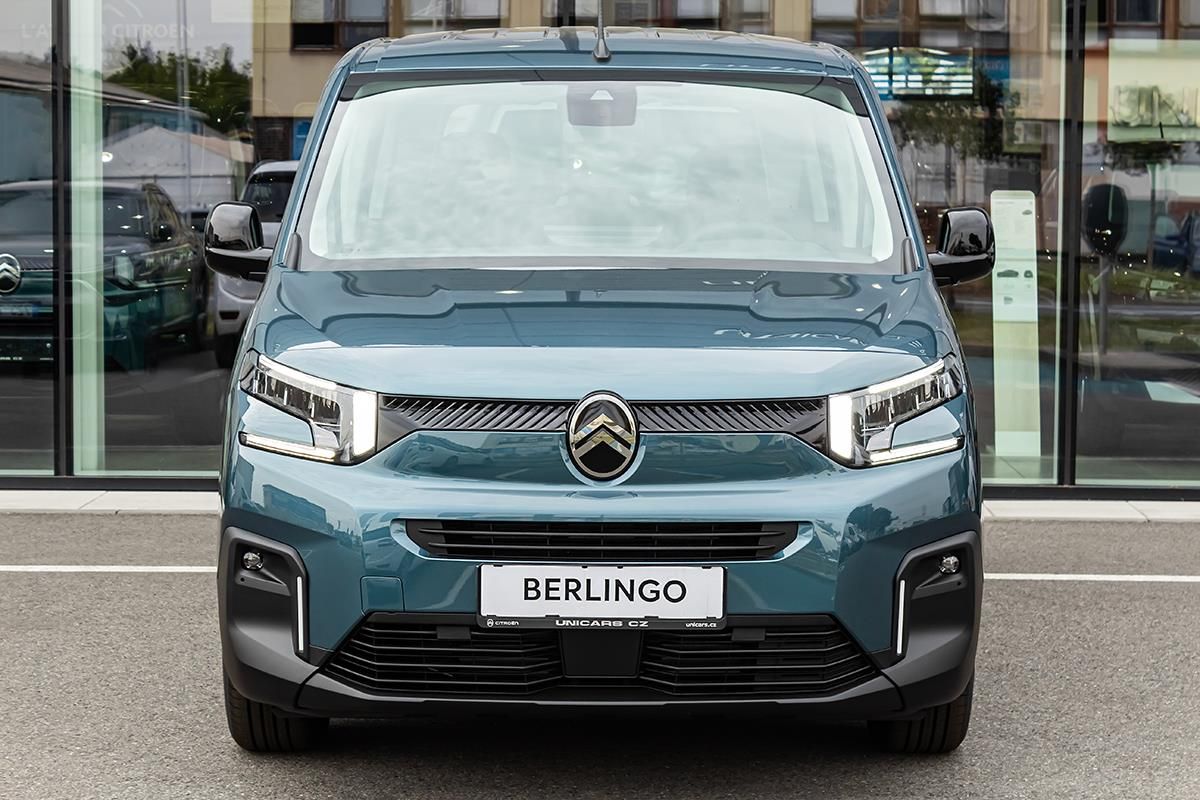 Citroën Berlingo, 1,2 PLUS benzín 110k + KAMERA - fotka 2