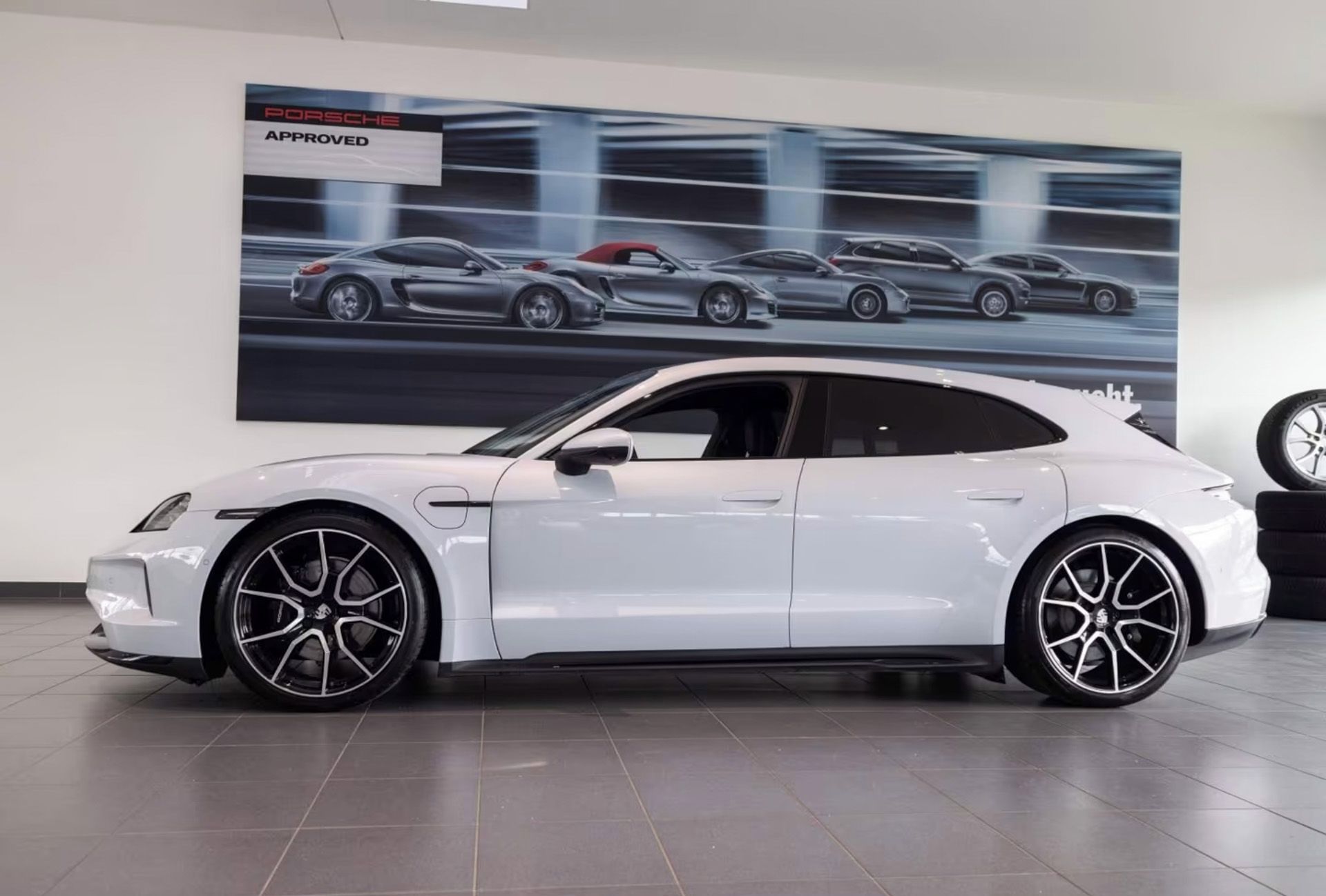 Porsche Taycan, 4S Sport Turismo Inno Pano 360 - fotka 3