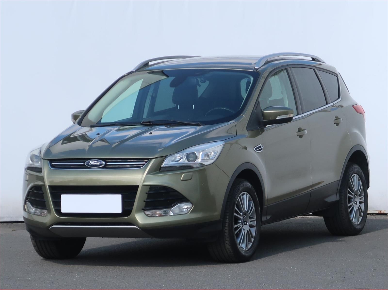 Ford Kuga, 2.0 TDCi, Titanium, 4X4, Kůže - fotka 2