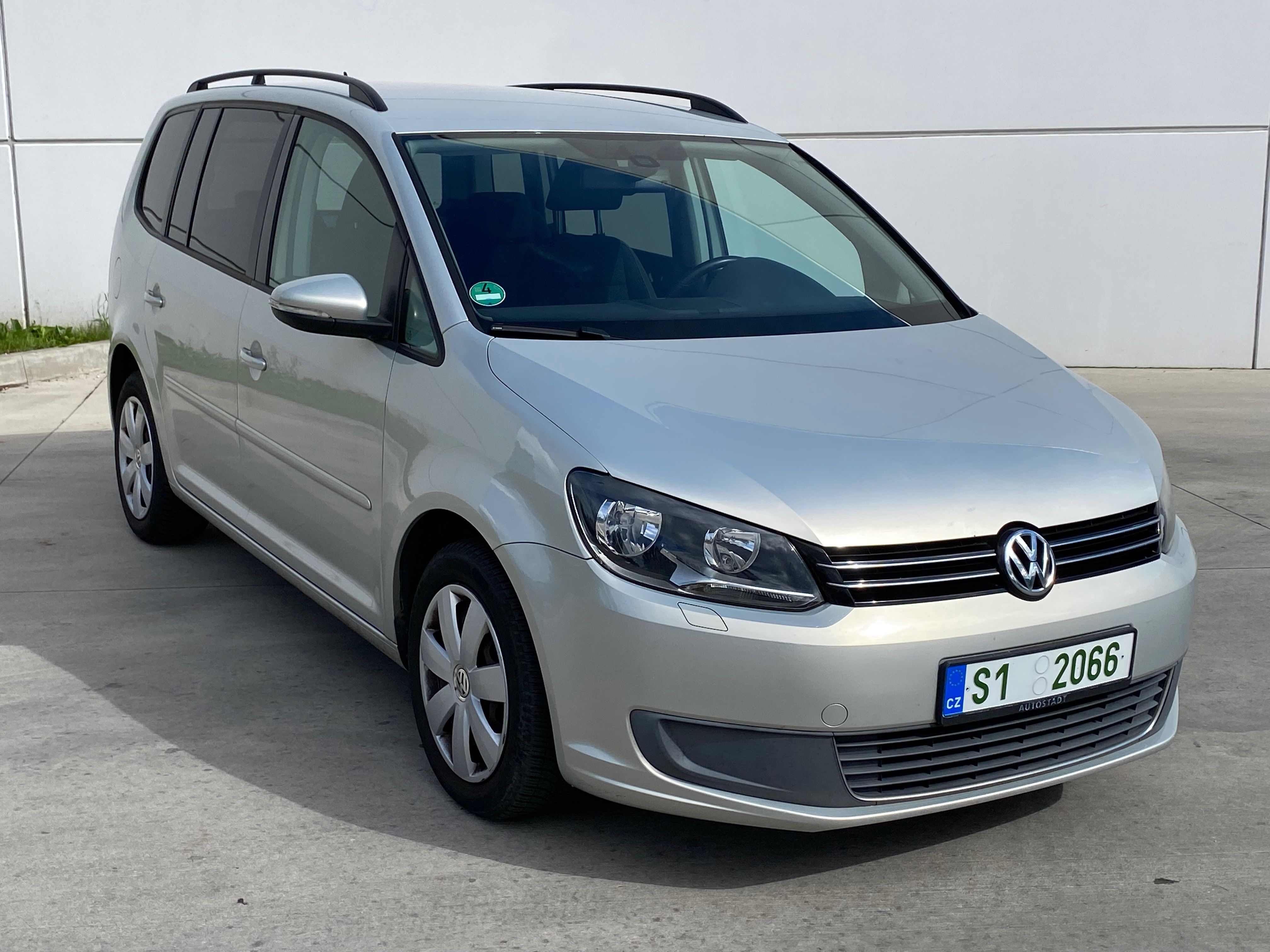 Volkswagen Touran, 1,4 Tsi Comfortline-1.Majitel - fotka 2