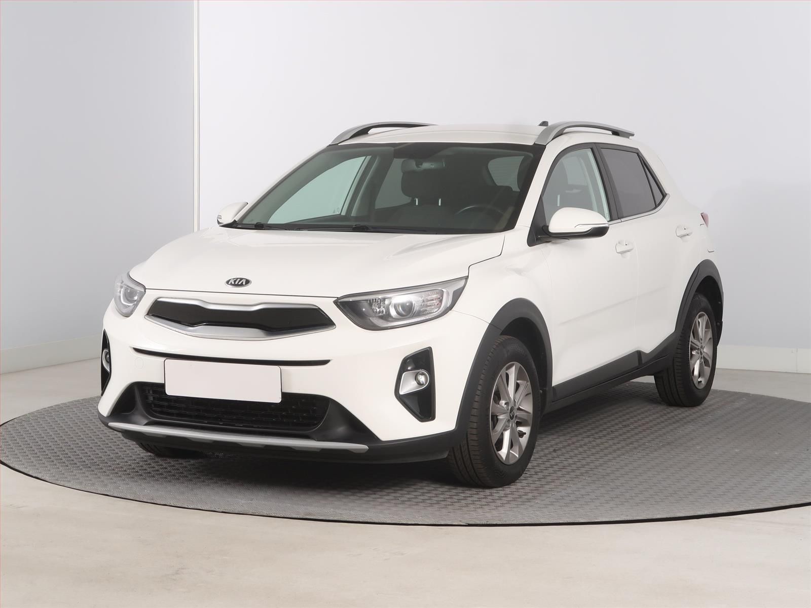 Kia Stonic, 1.25 CVVT, Serv.kniha, Navi - fotka 2