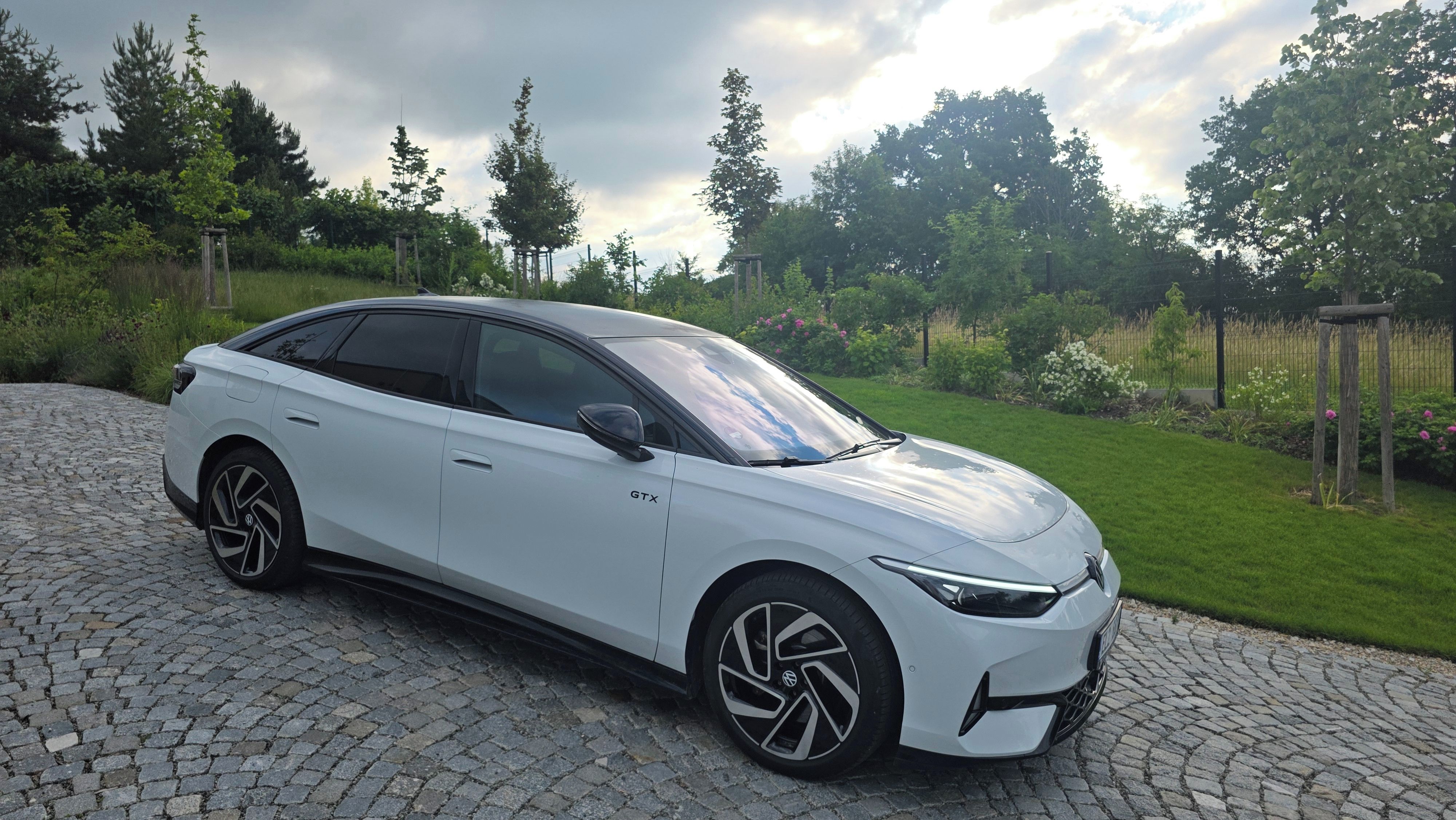 Volkswagen ID.7, GTX 4motion v max výbavě 250kW - fotka 2
