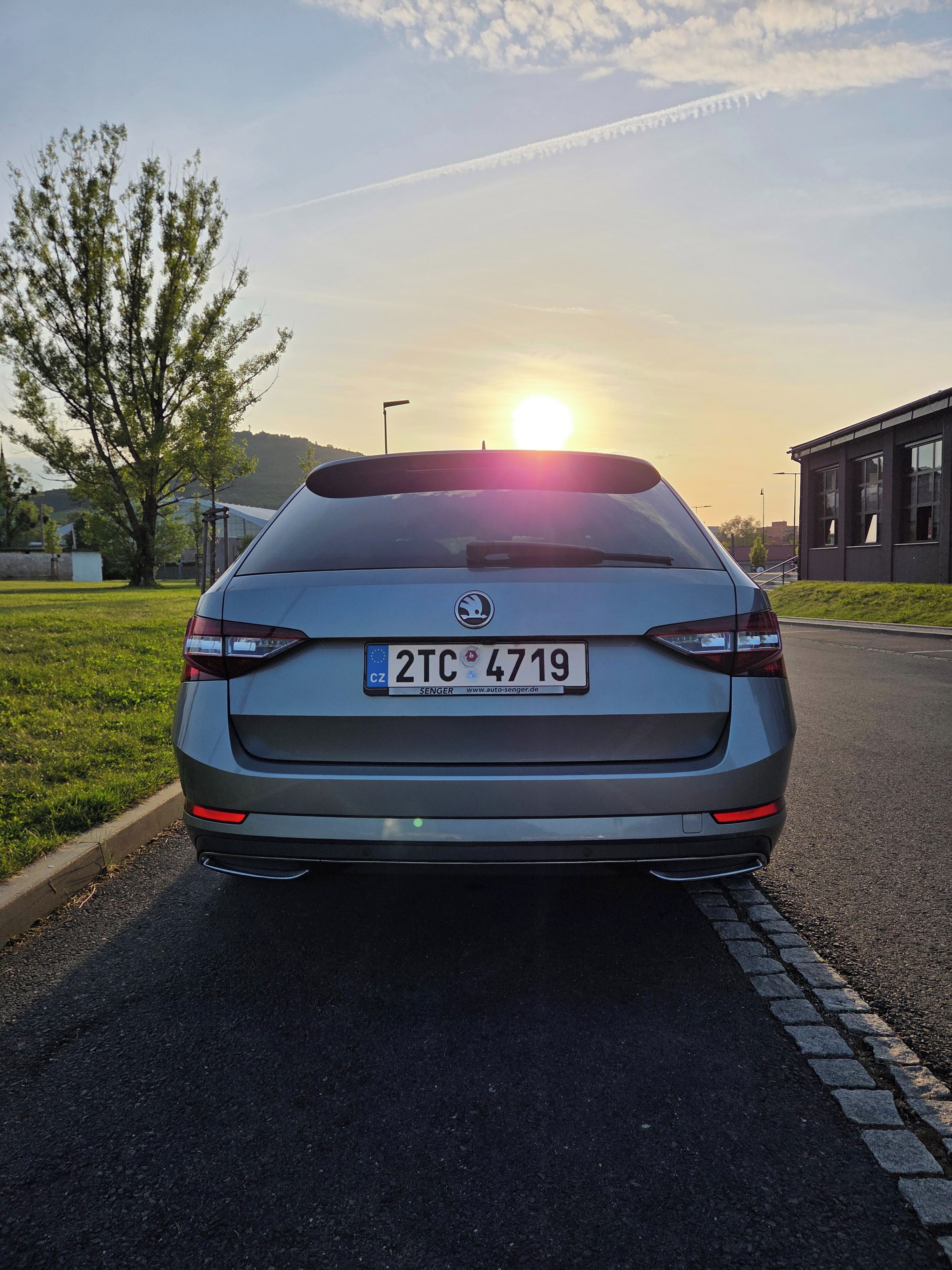 Škoda Superb, Sportline 2.0 TDI manuál - fotka 6