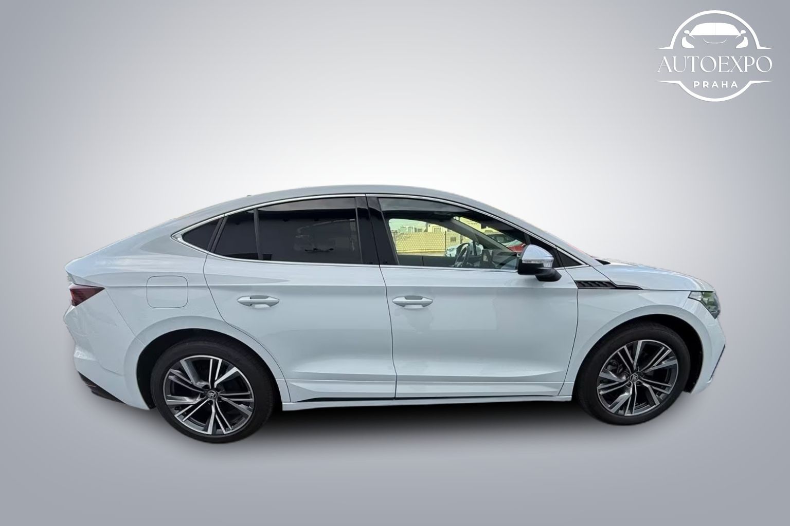Škoda Enyaq, Coupé 80x Suite AHK Head up* - fotka 4