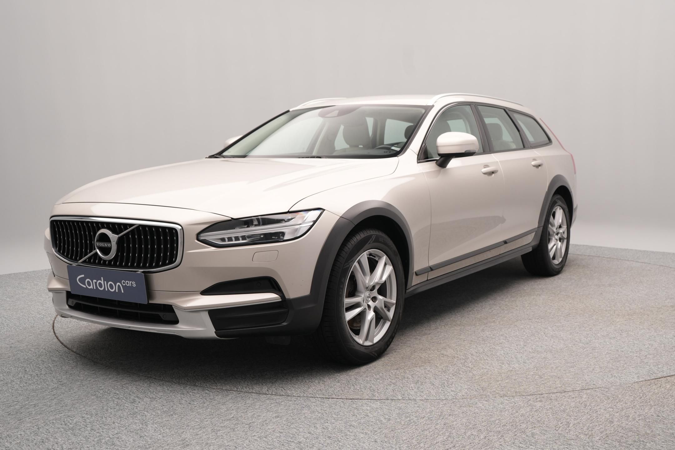 Volvo V90, CC D4 AWD MOMENTUM AUT